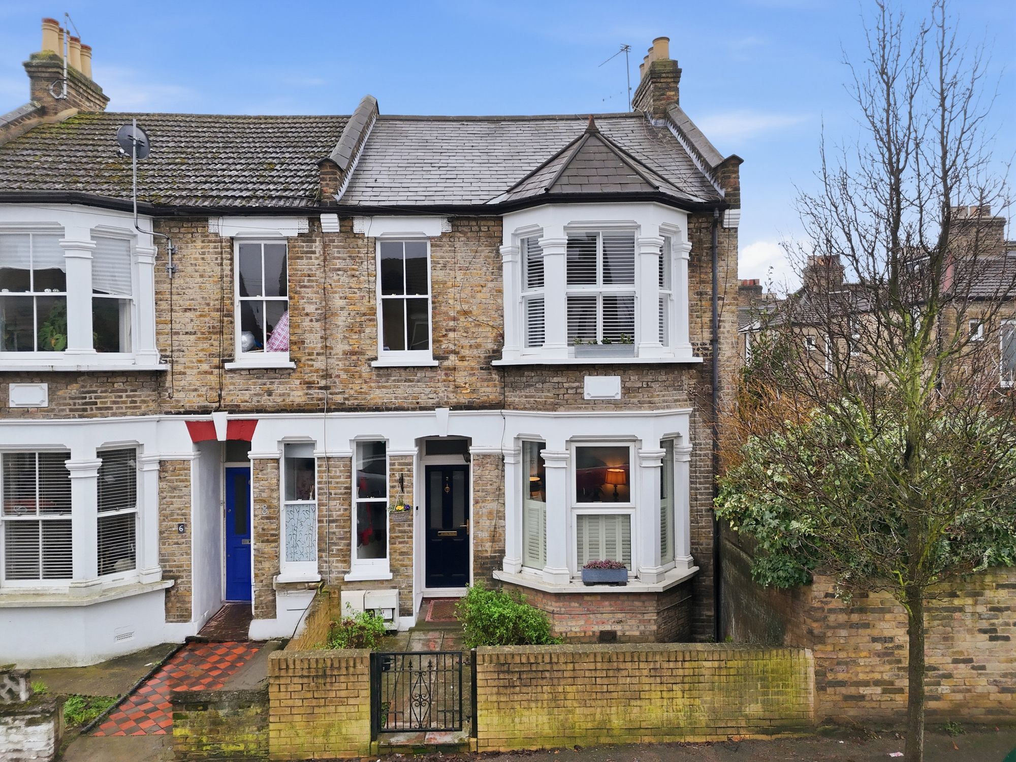 2 bed flat for sale in Jersey Road, Leytonstone, E11  - Property Image 1