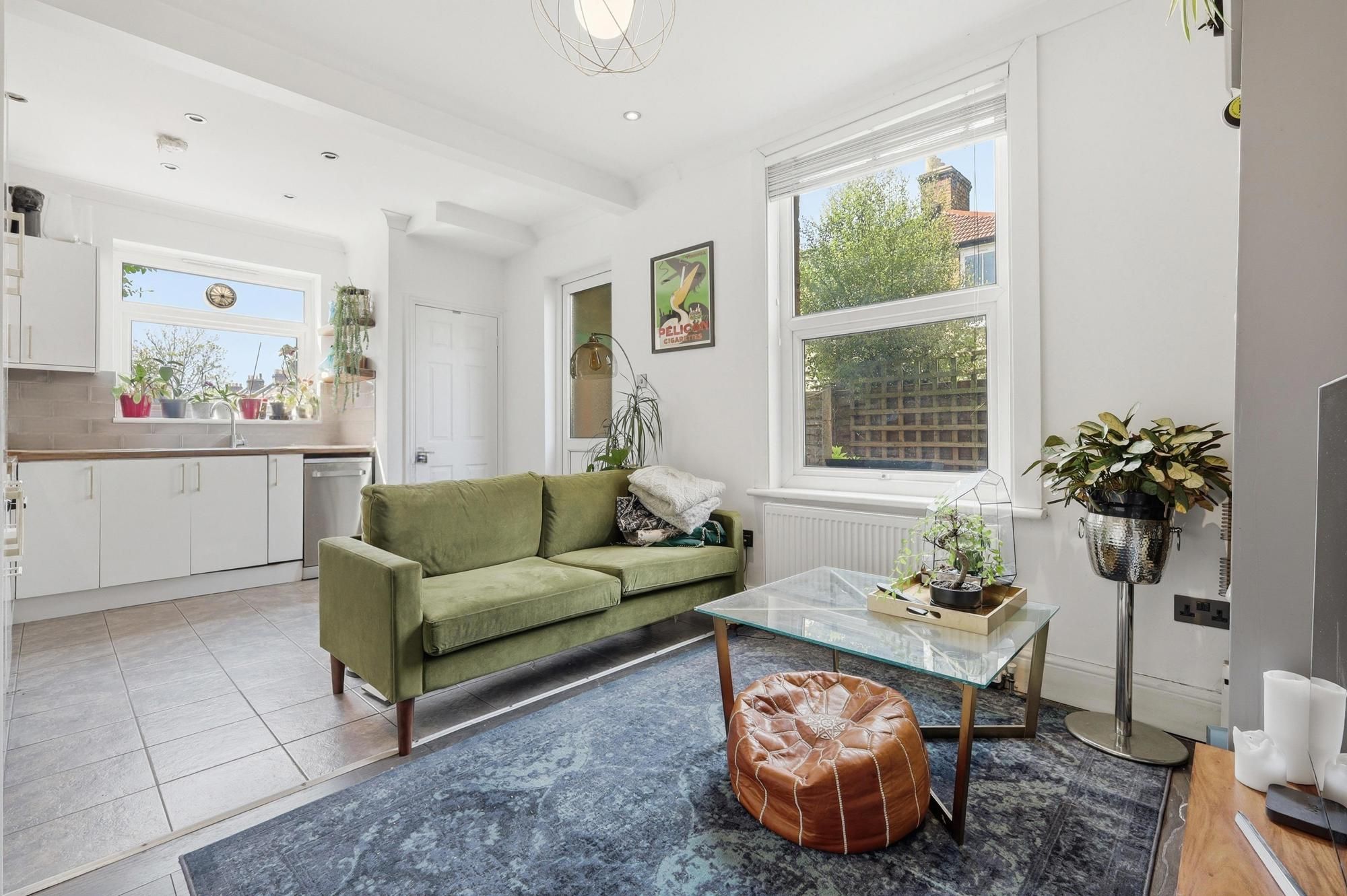 2 bed flat for sale in Jersey Road, Leytonstone, E11 7