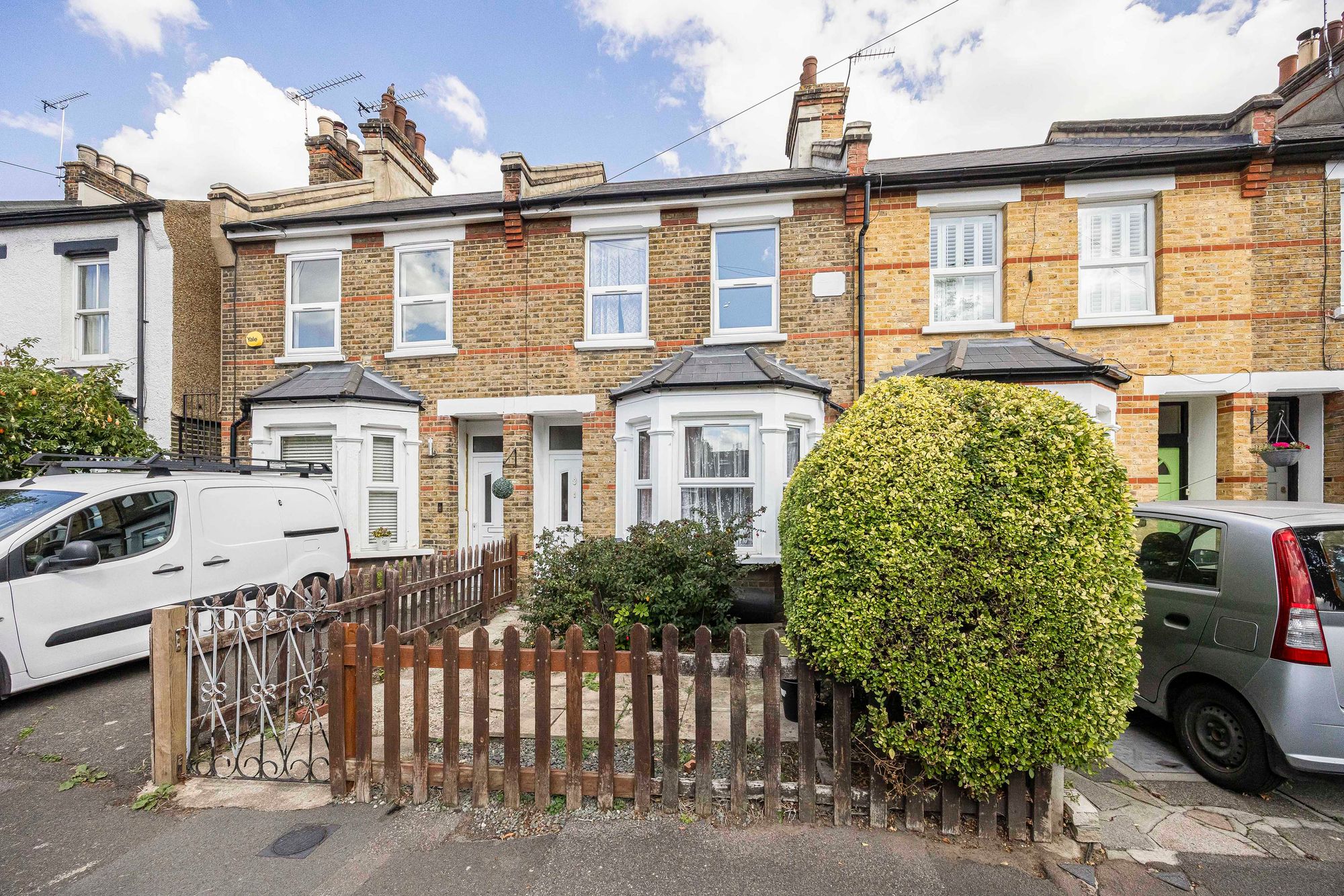 3 bed mid-terraced house for sale in Carnarvon Road, London, E18  - Property Image 1