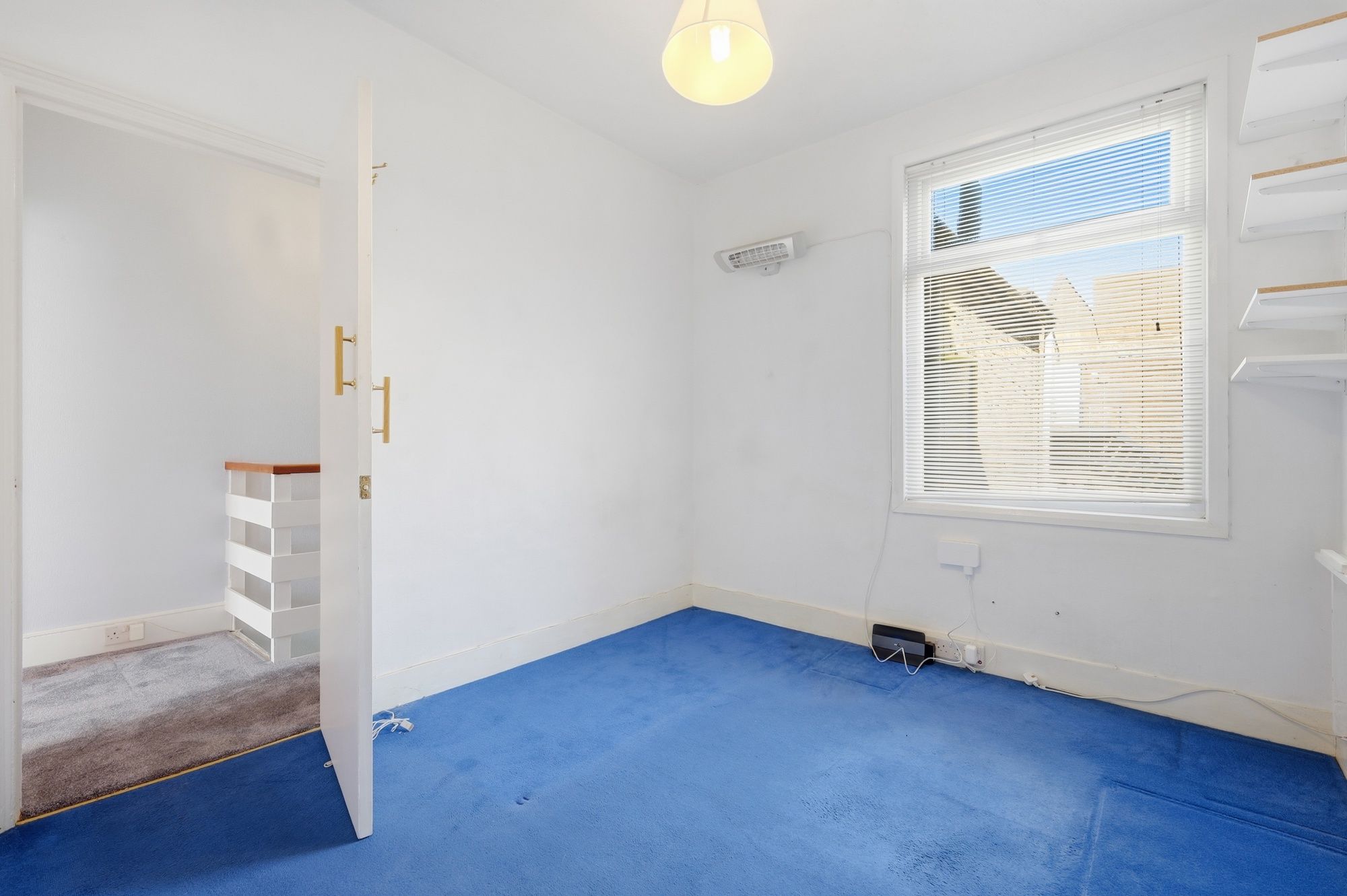 3 bed terraced house for sale in Dunedin Road, London, E10  - Property Image 11