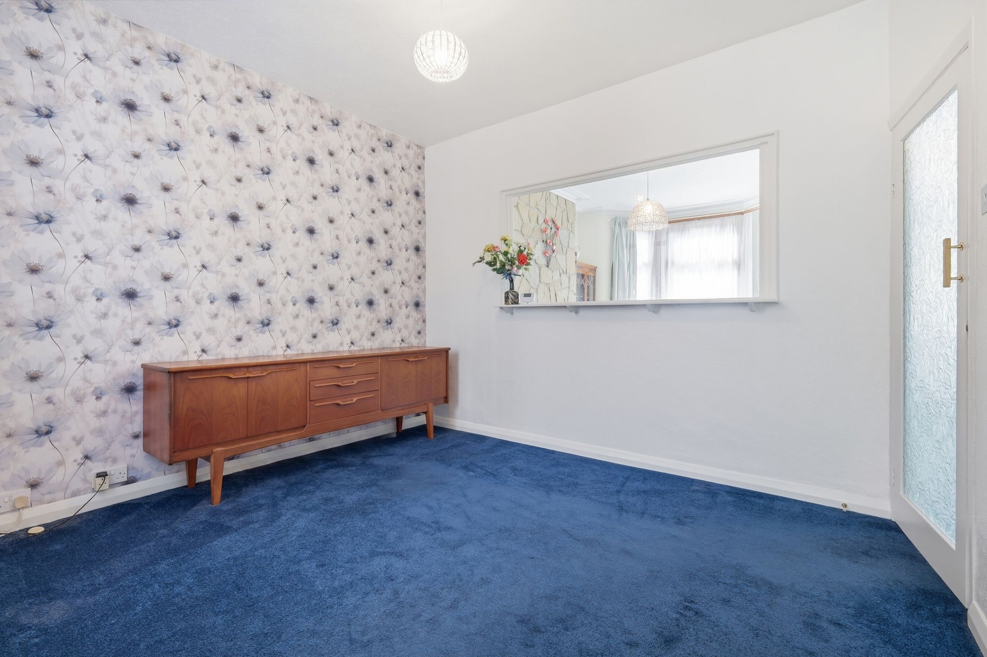 3 bed terraced house for sale in Dunedin Road, London, E10  - Property Image 6