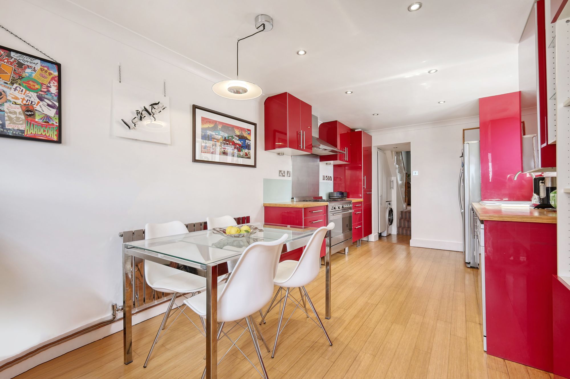 2 bed flat for sale in Hoe Street, London, E17  - Property Image 6