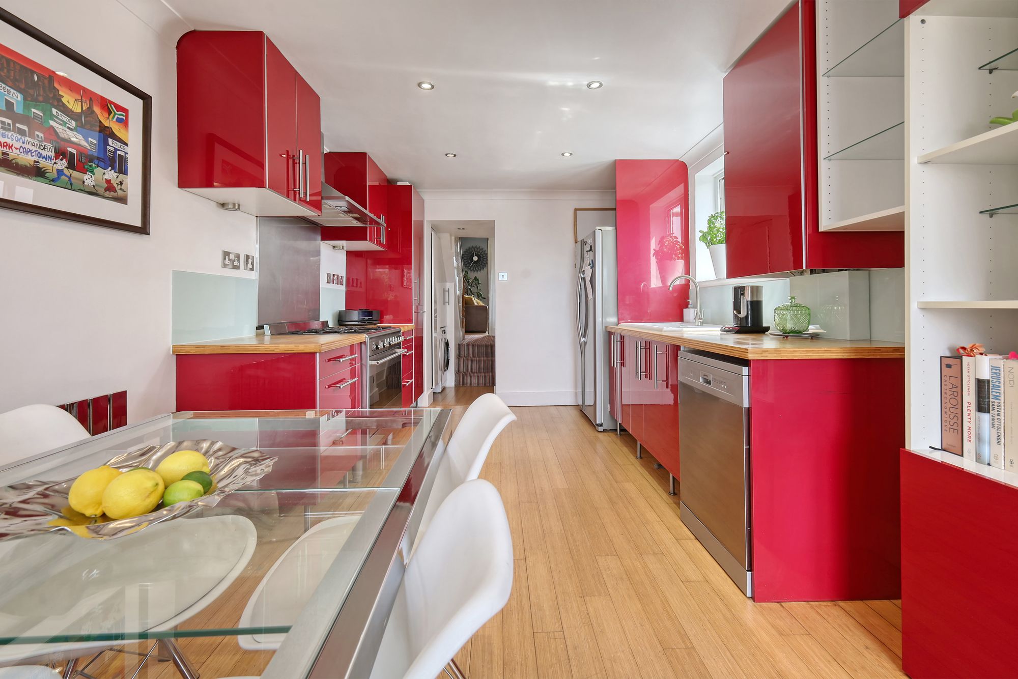 2 bed flat for sale in Hoe Street, London, E17  - Property Image 8