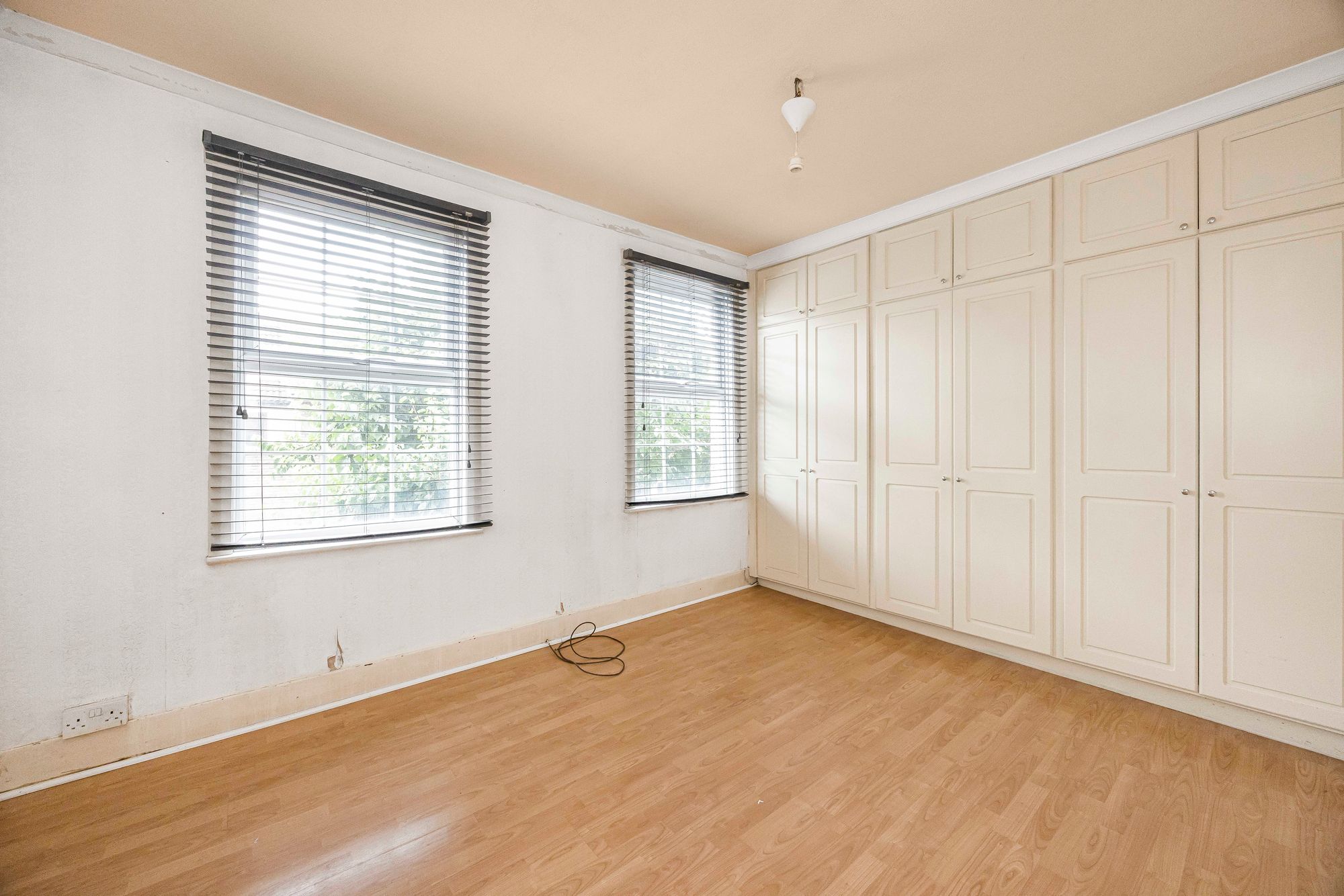 2 bed house for sale in Dawlish Road, London, E10  - Property Image 12