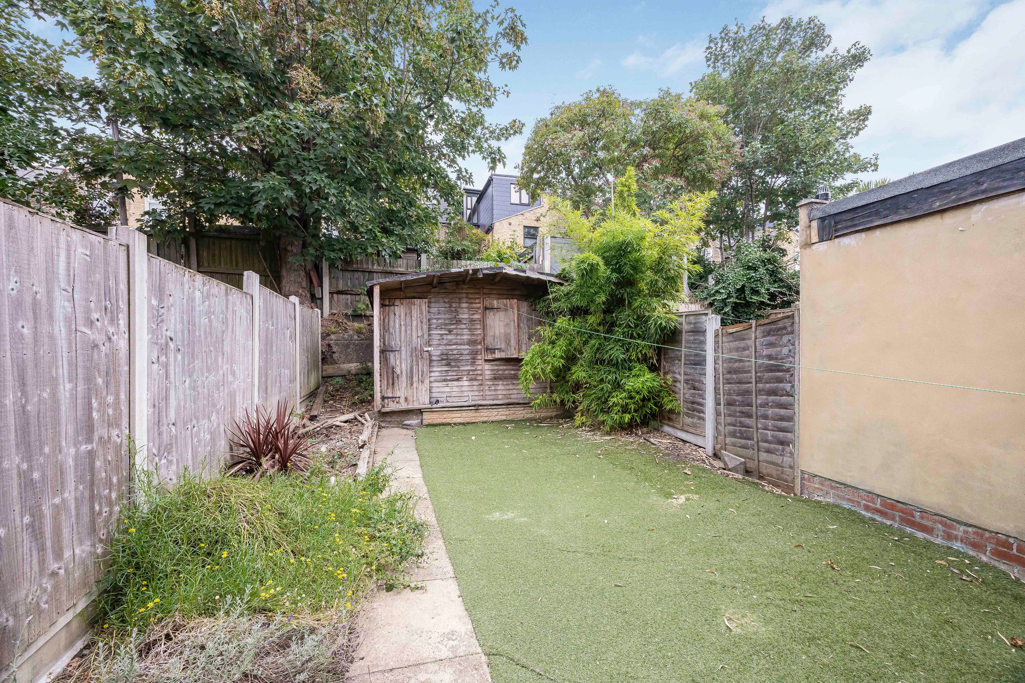 2 bed house for sale in Dawlish Road, London, E10  - Property Image 2