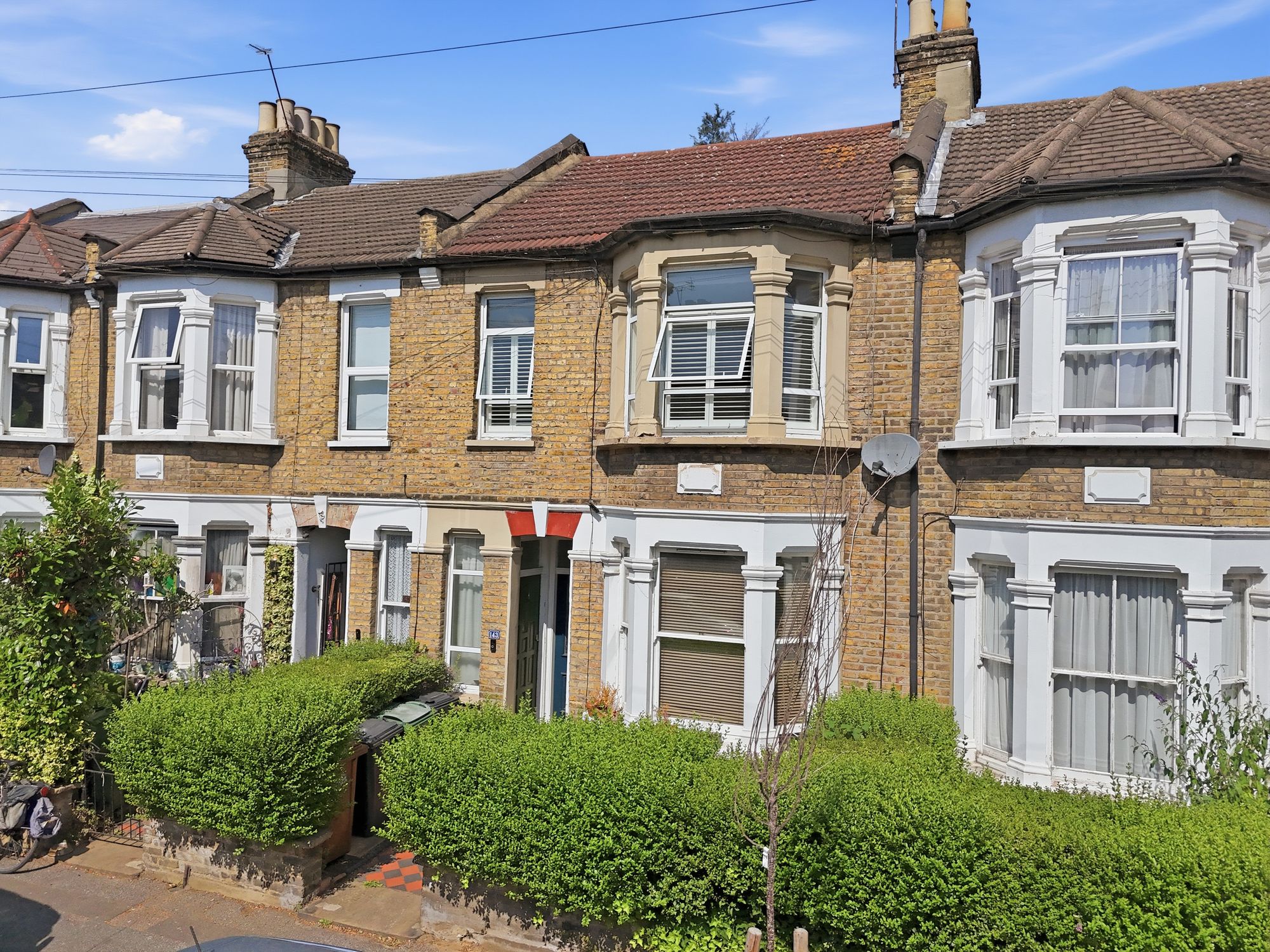2 bed flat for sale in Albert Road, Leyton, E10