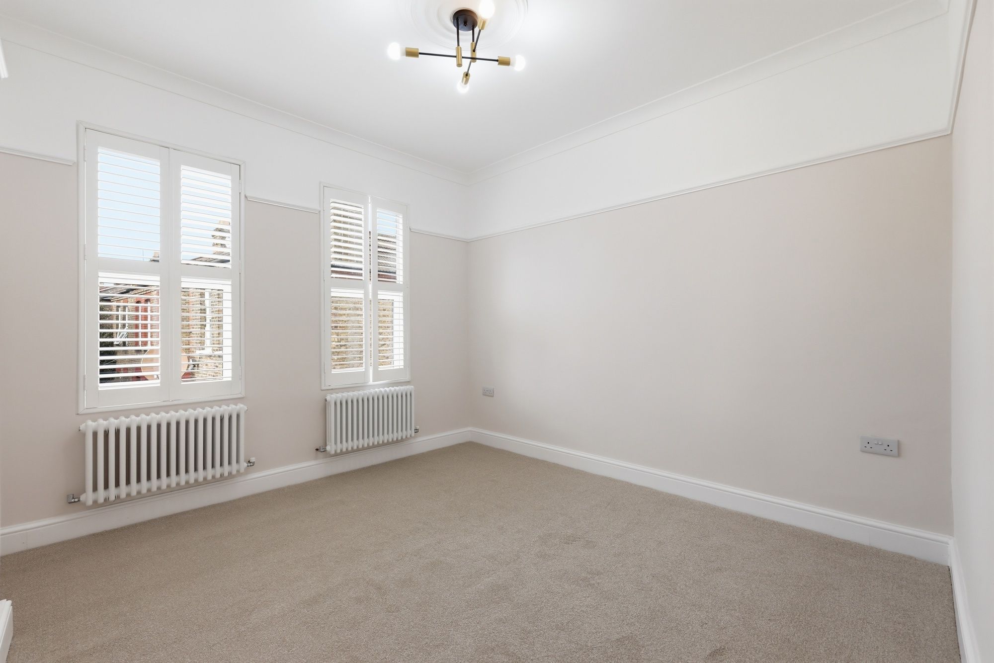 2 bed flat for sale in Clementina Road, Leyton, E10 8