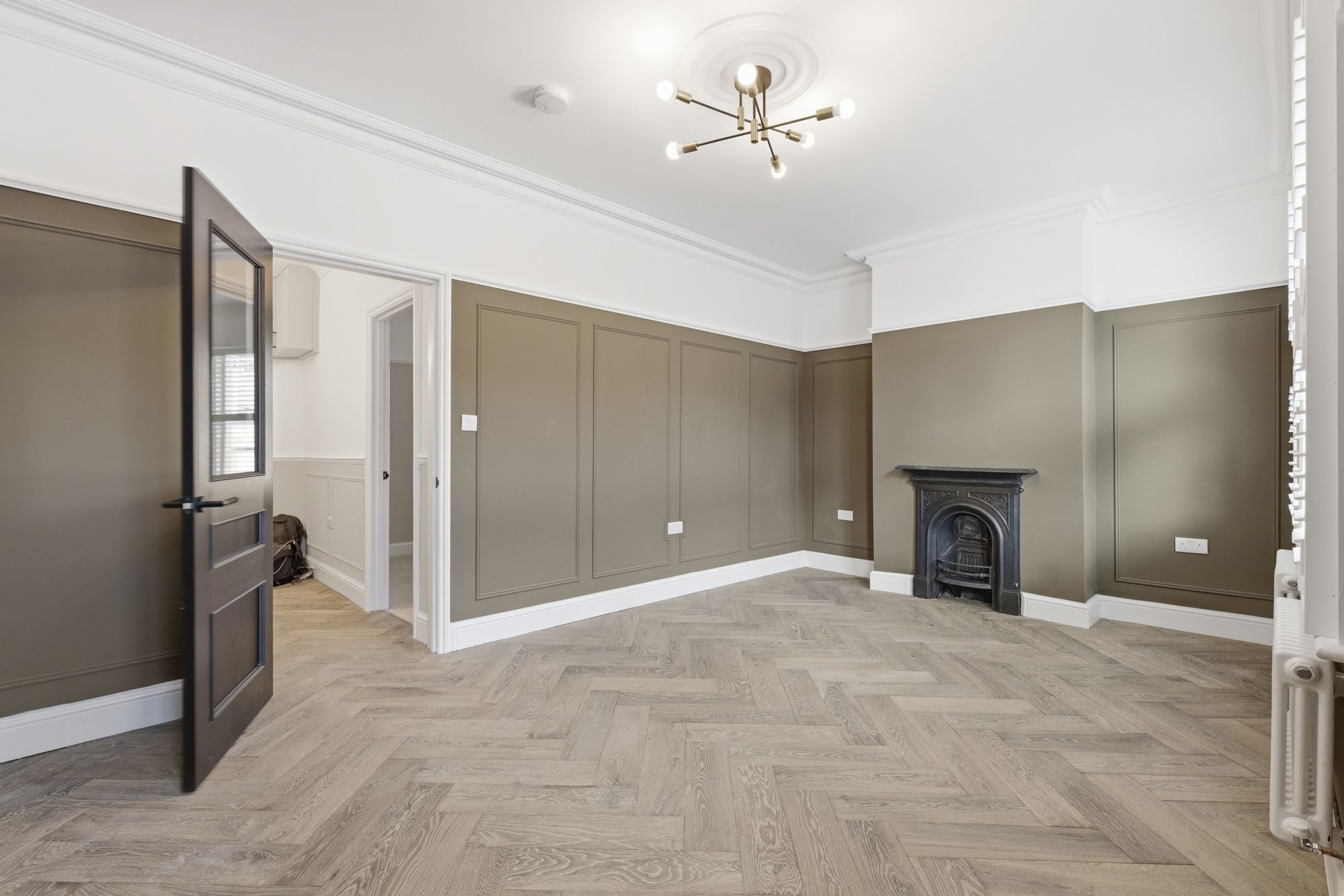 2 bed flat for sale in Clementina Road, Leyton, E10  - Property Image 5