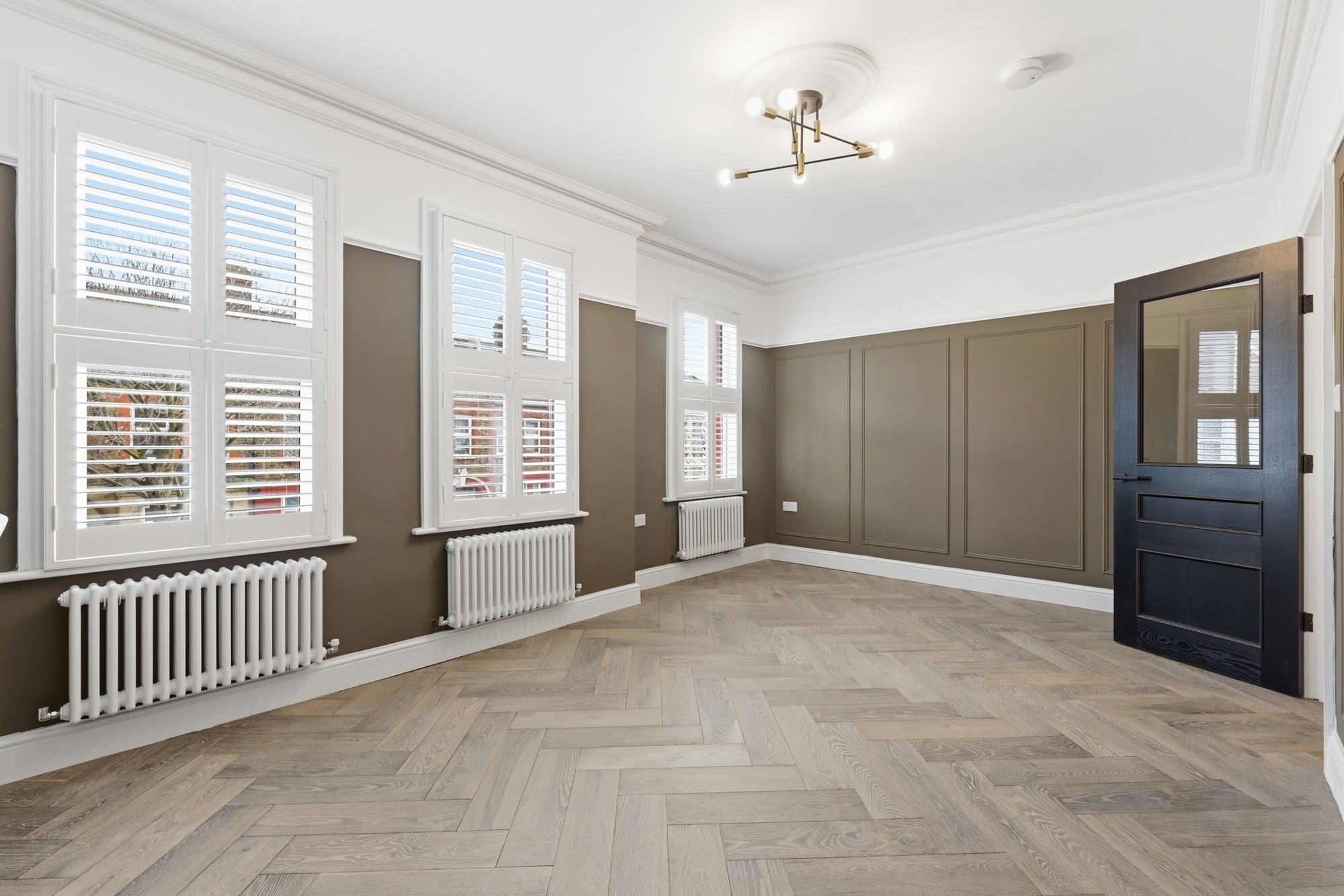 2 bed flat for sale in Clementina Road, Leyton, E10 1