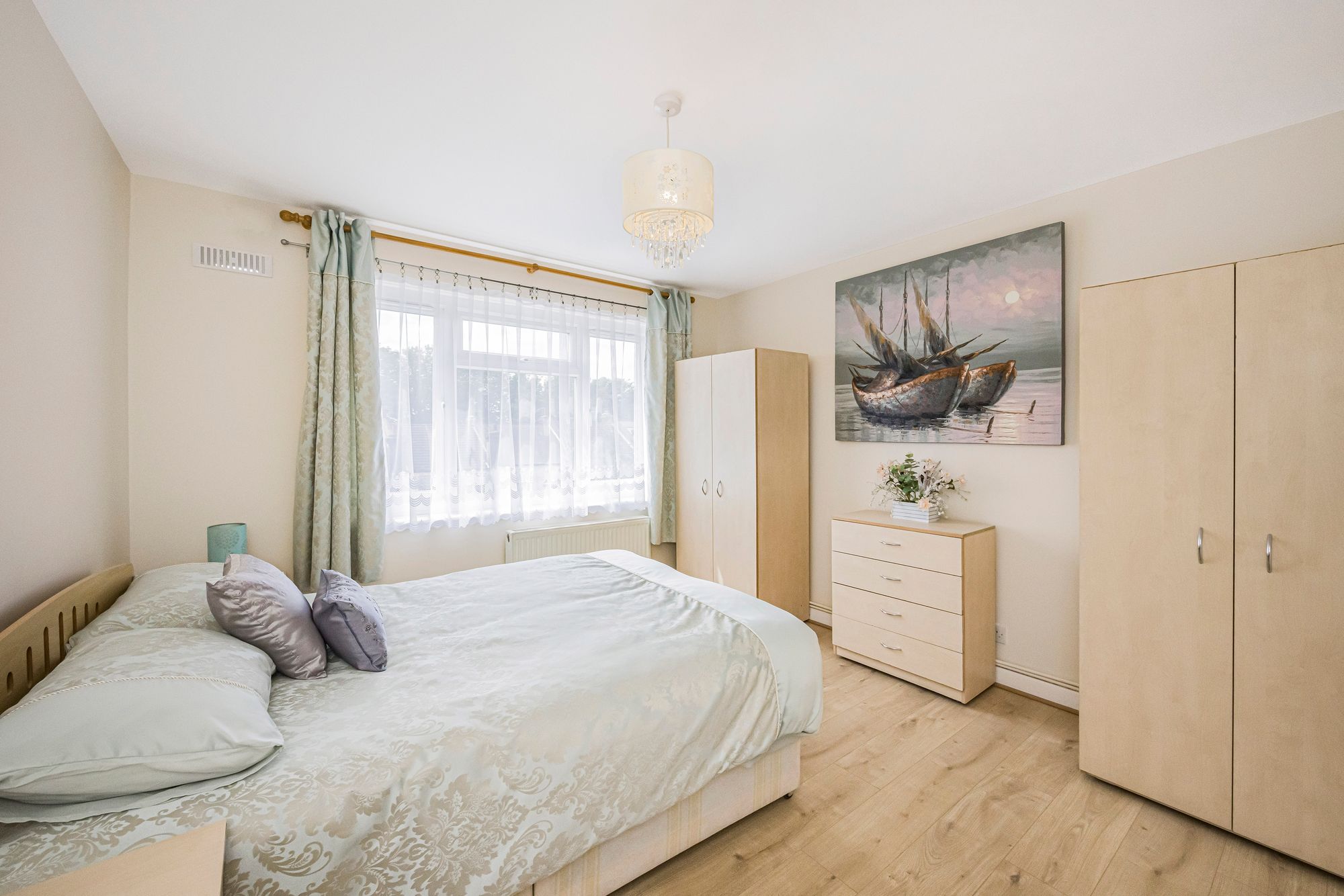 2 bed flat for sale in Bulwer Court, Bulwer Court Road, E11  - Property Image 2