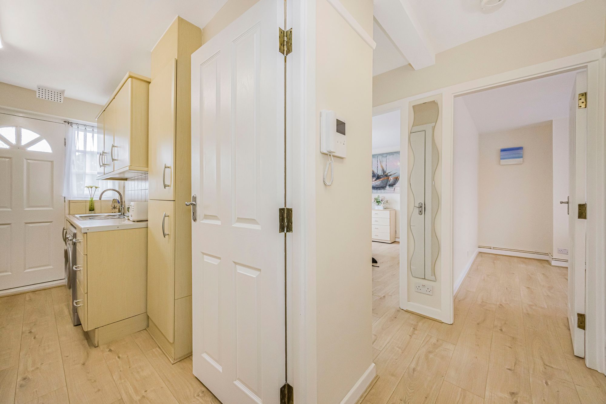 2 bed flat for sale in Bulwer Court, Bulwer Court Road, E11  - Property Image 5