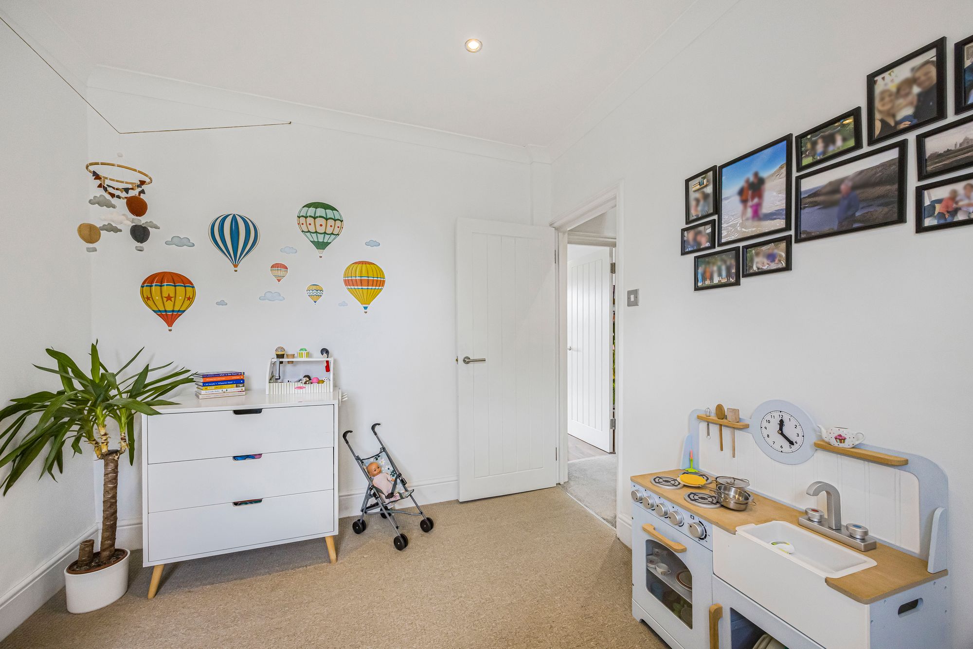 2 bed flat for sale in Norlington Road, Leyton, E10 12