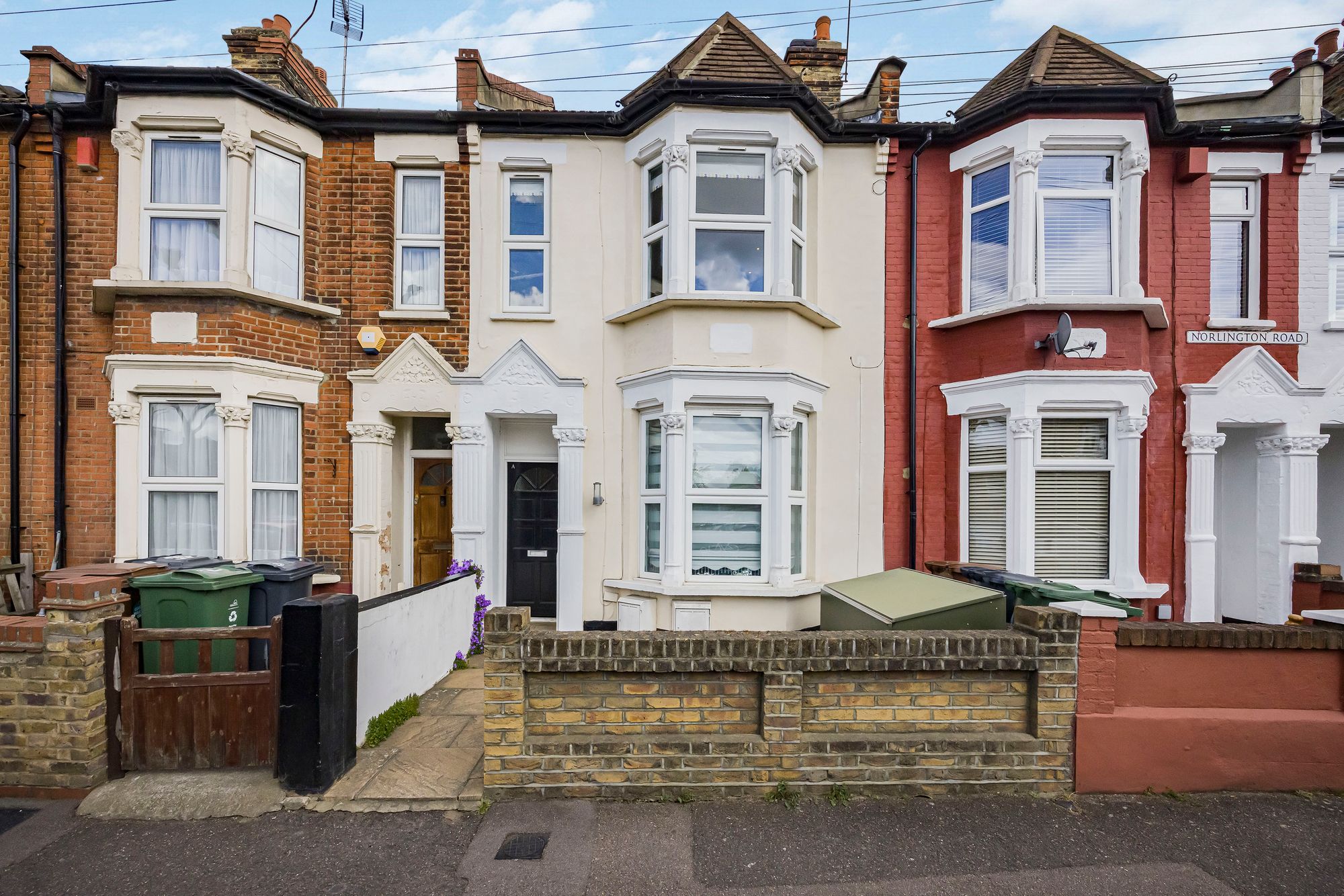 2 bed flat for sale in Norlington Road, Leyton, E10  - Property Image 1