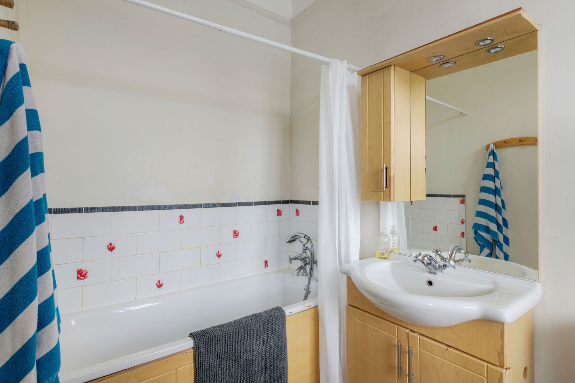 5 bed semi-detached house for sale in Forest Drive East, Leytonstone, E11  - Property Image 31