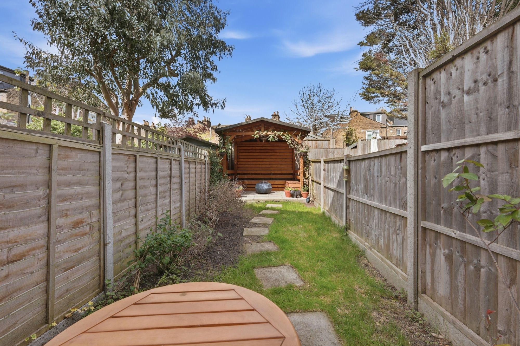 2 bed flat for sale in Newport Road, Leyton, E10 19