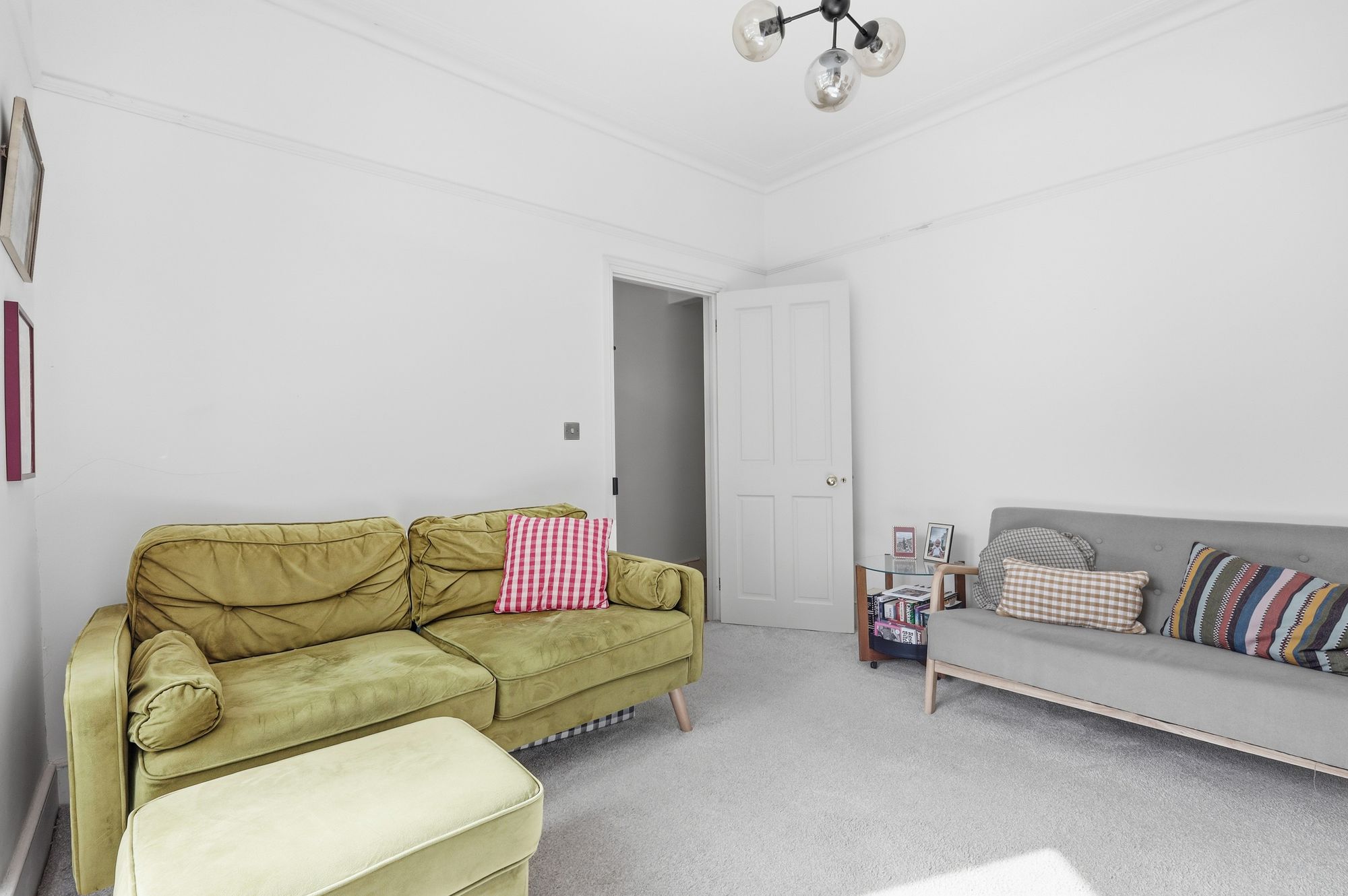 2 bed flat for sale in Newport Road, Leyton, E10 3