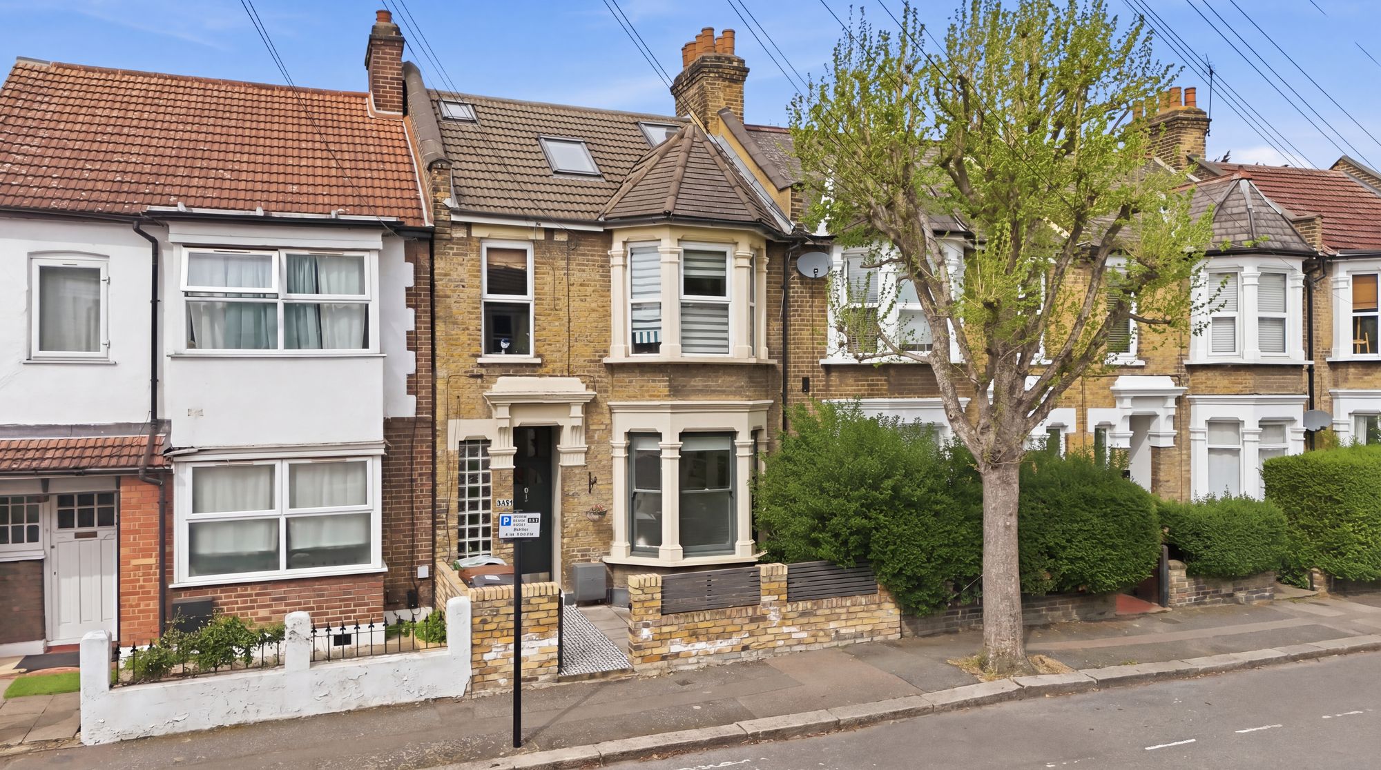 2 bed flat for sale in Newport Road, Leyton, E10  - Property Image 1