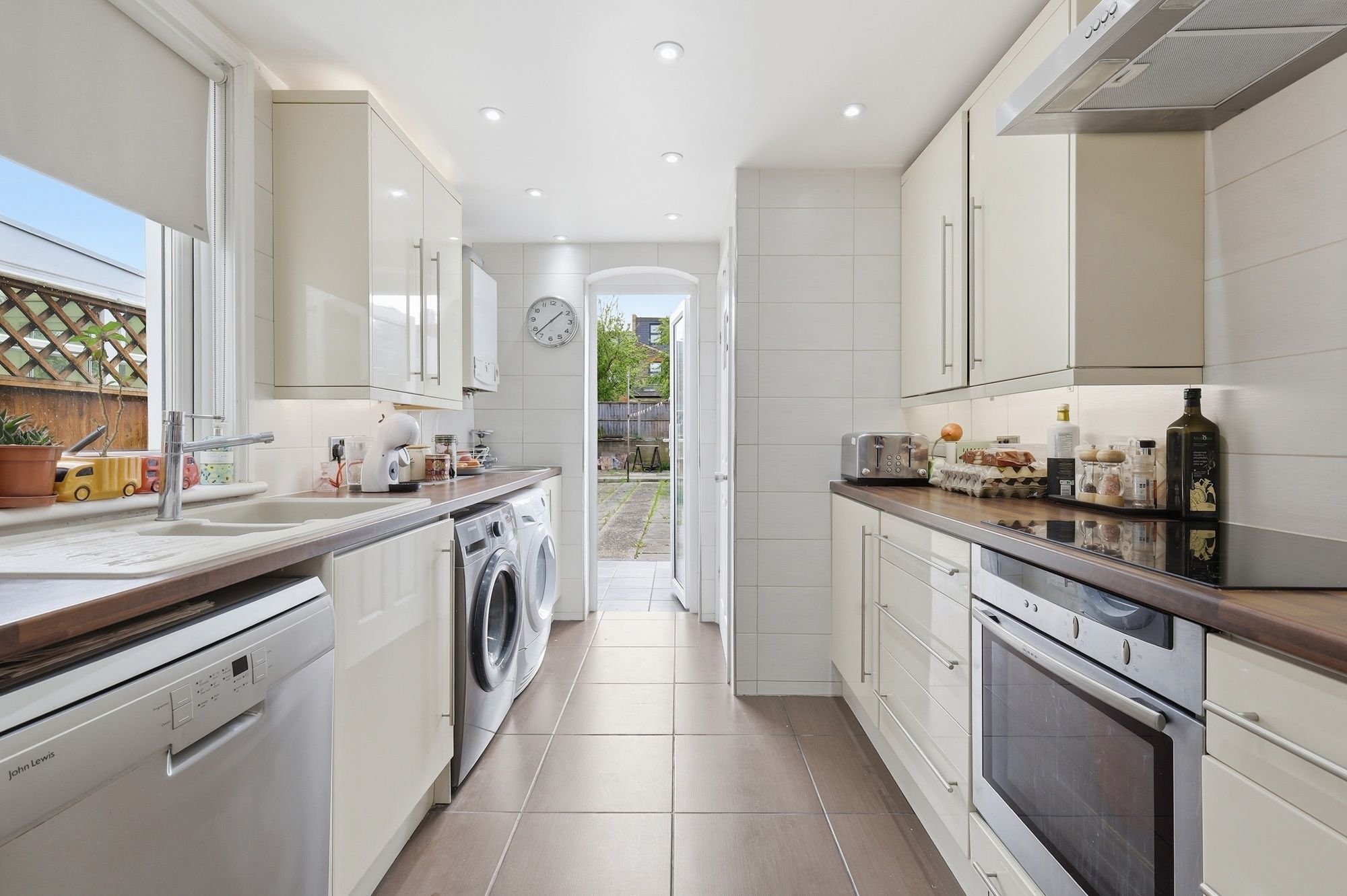 2 bed mid-terraced house for sale in Blenheim Road, Walthamstow, E17  - Property Image 8