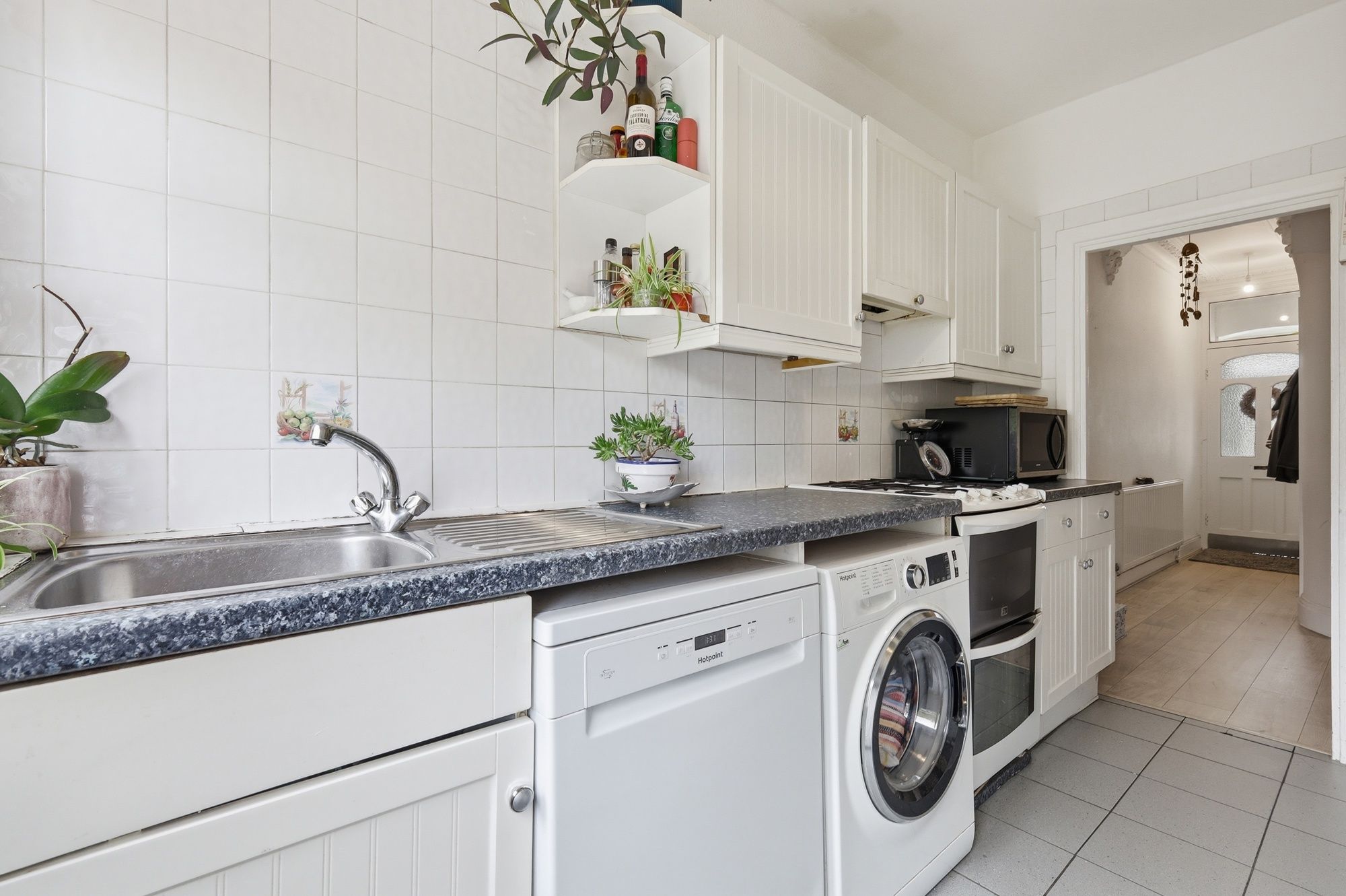 3 bed terraced house for sale in Scotts Road, Leyton, E10  - Property Image 9