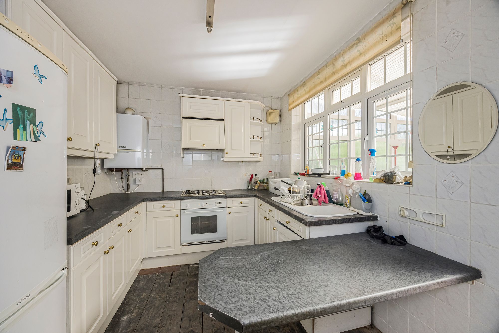 4 bed detached house for sale in Essex Road, Leyton, E10  - Property Image 4