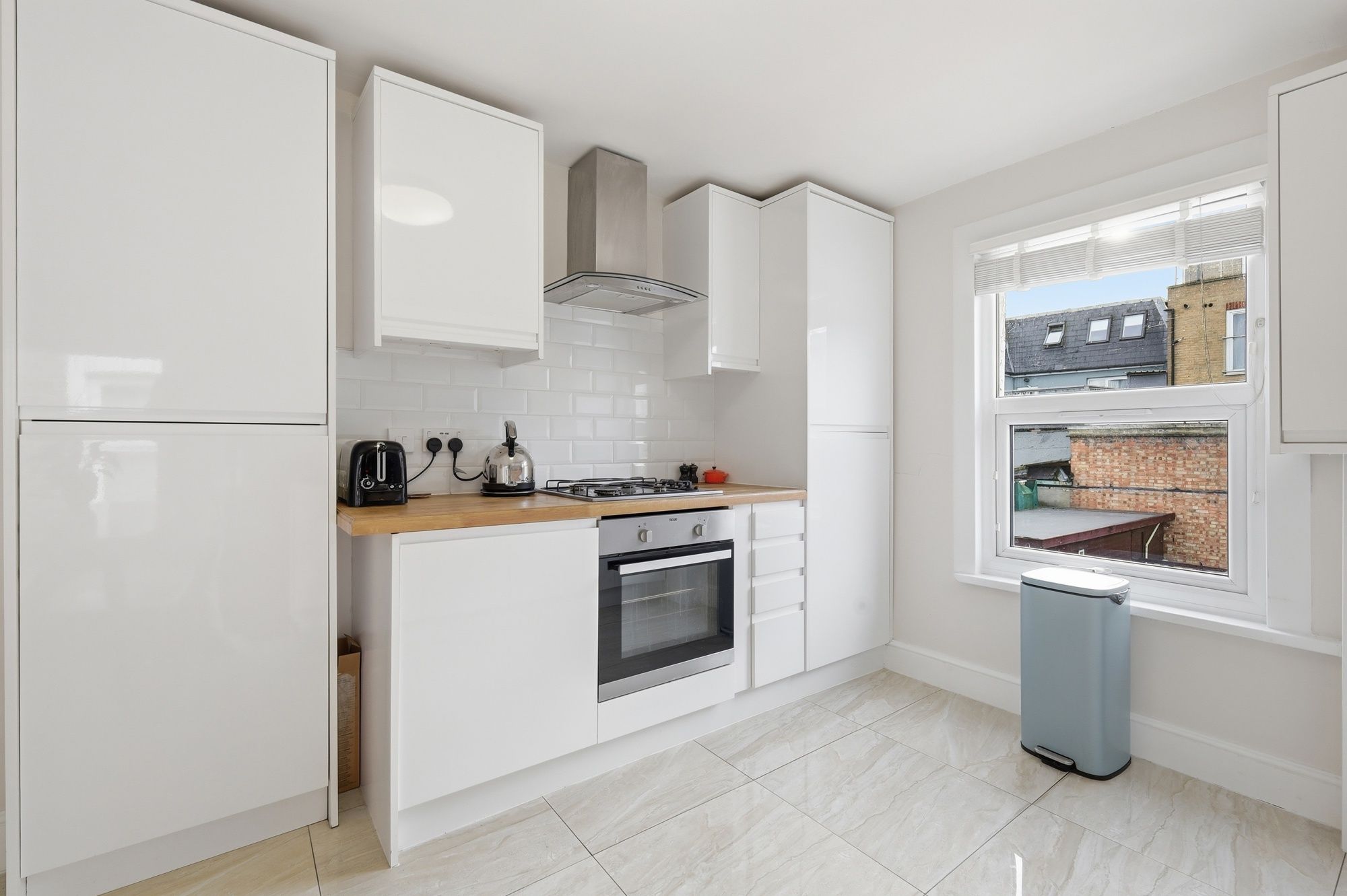 2 bed flat for sale in Buckland Road, Leyton, E10 9