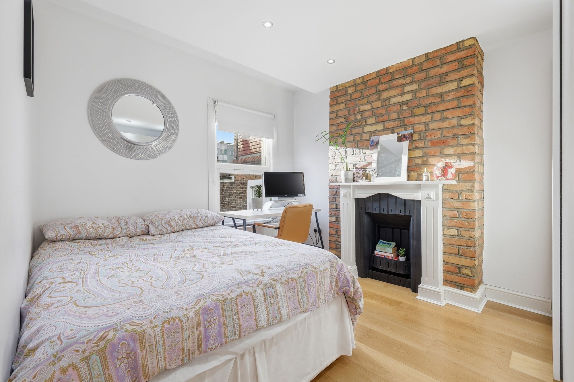 2 bed flat for sale in Buckland Road, Leyton, E10 19