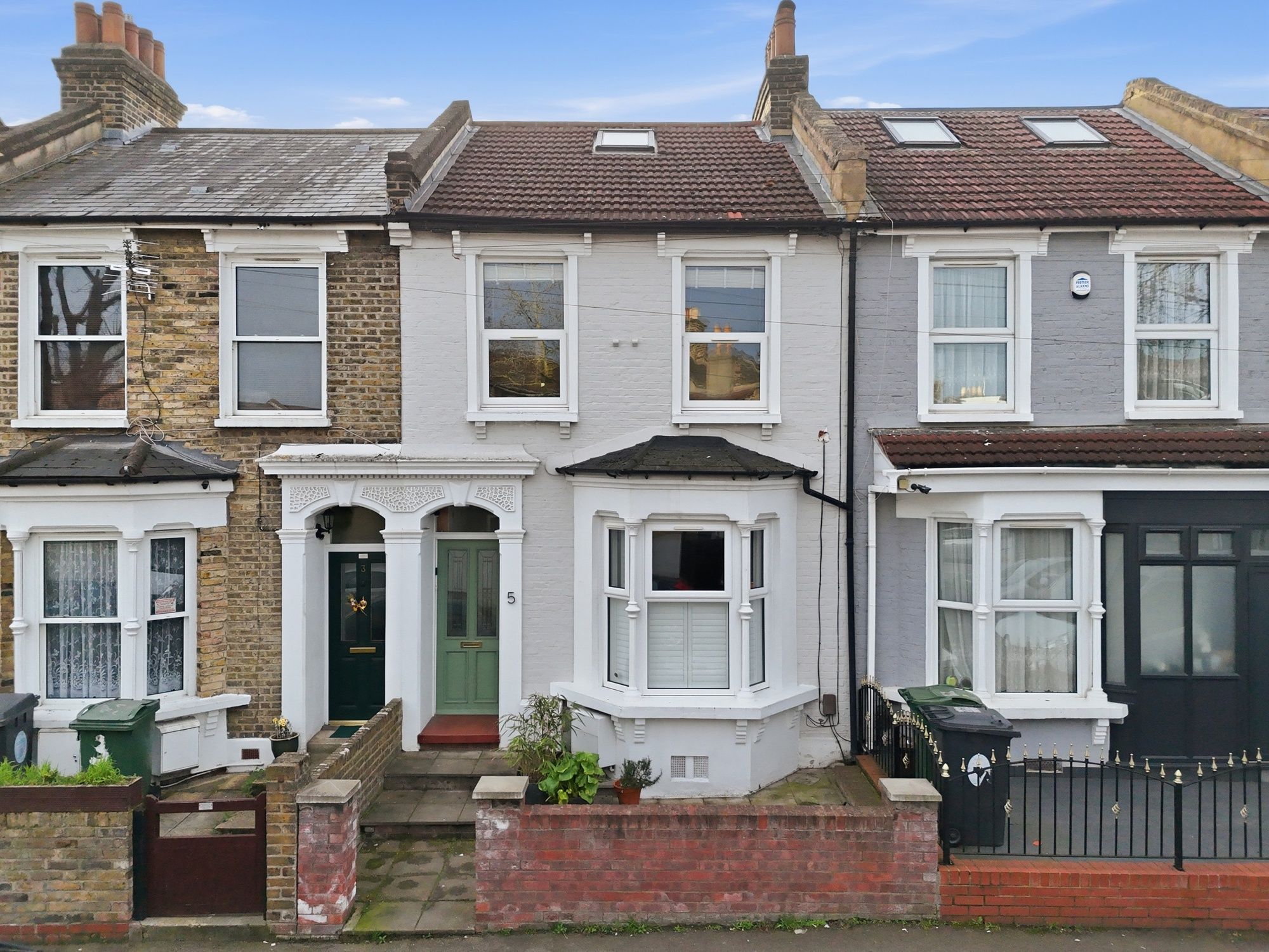 2 bed flat for sale in Buckland Road, Leyton, E10