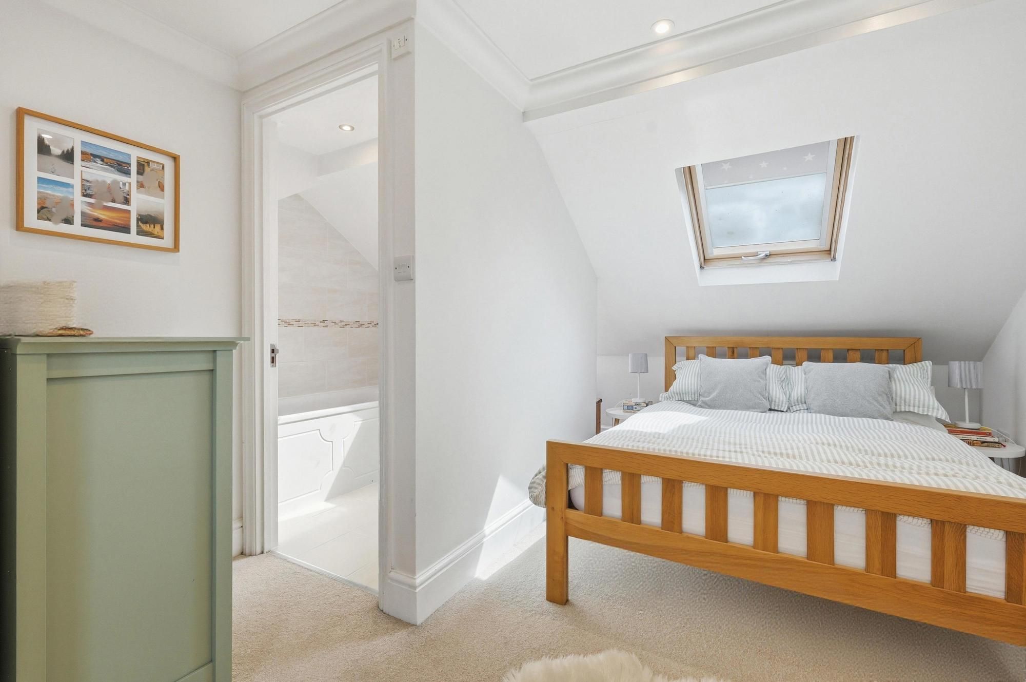 2 bed flat for sale in Claude Road, Leyton, E10  - Property Image 8