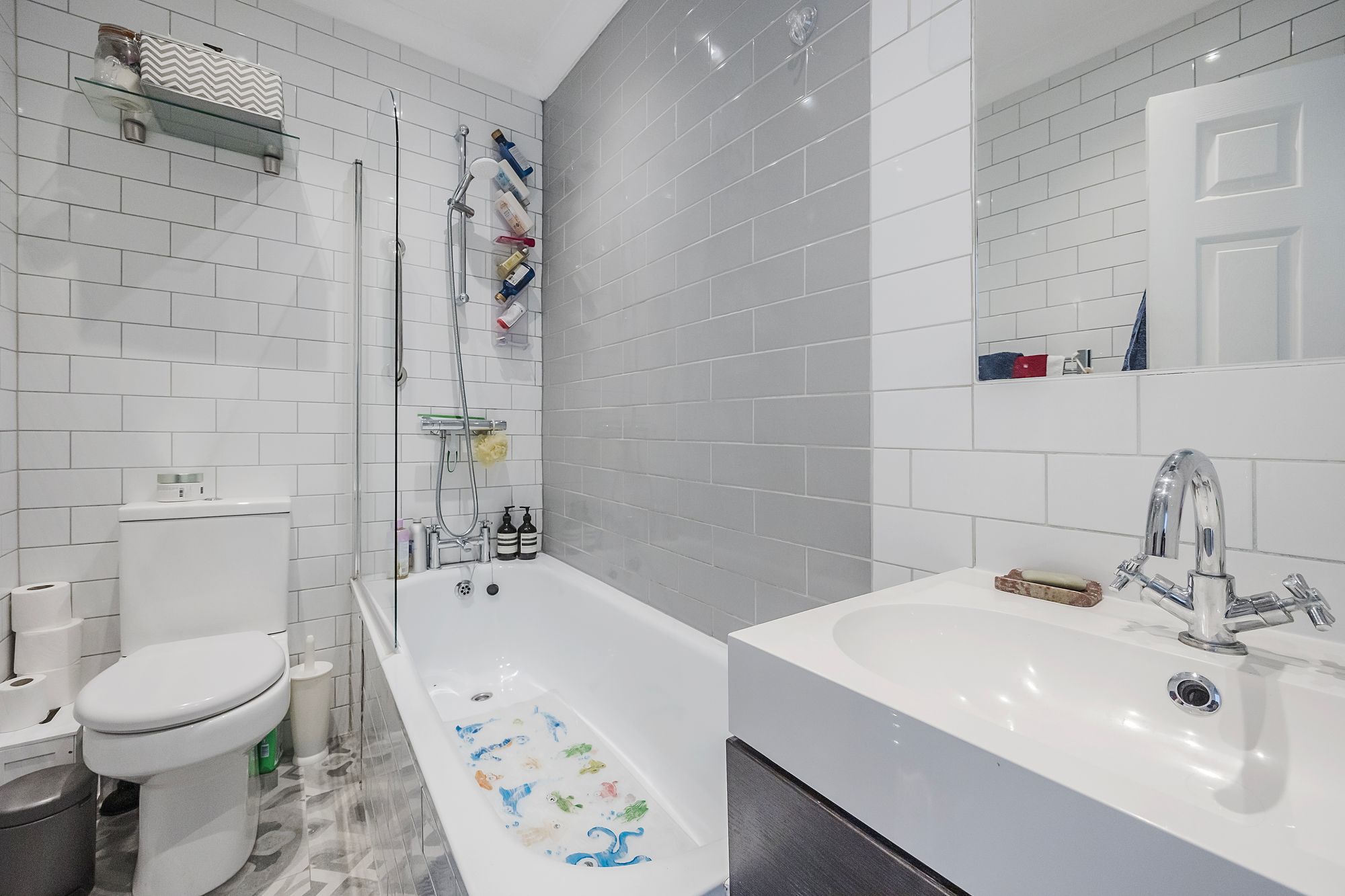 3 bed house to rent in Drapers Road, Leytonstone, E15 18