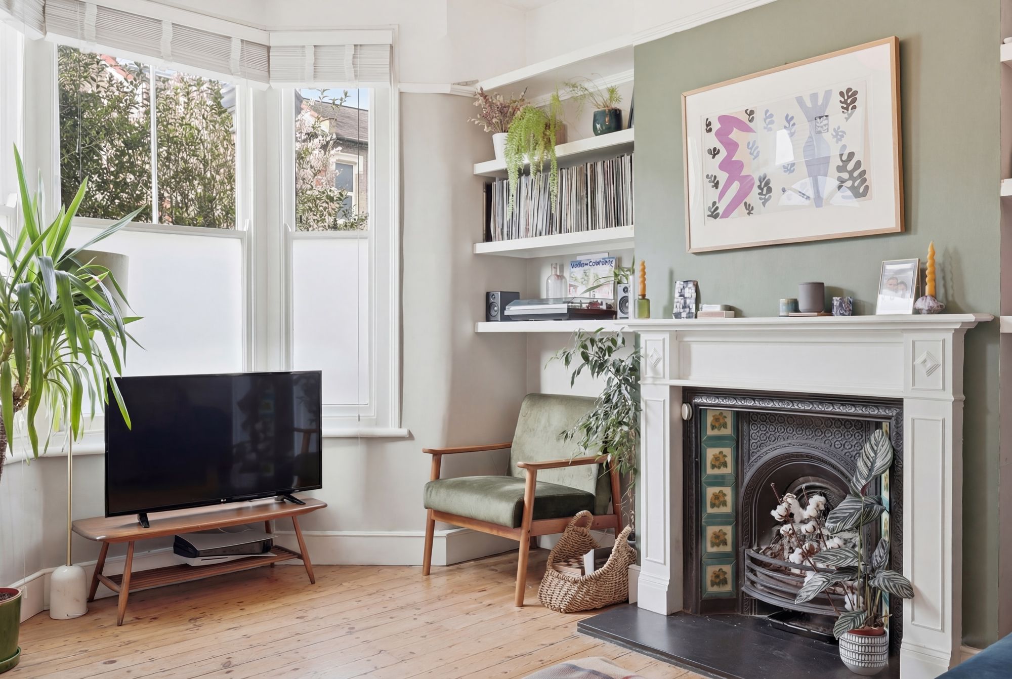 2 bed flat for sale in Albert Road, Leyton, E10  - Property Image 2