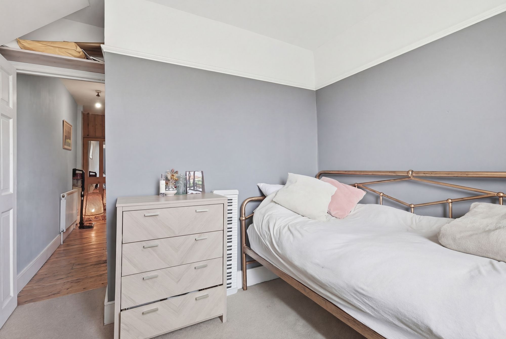 2 bed flat for sale in Albert Road, Leyton, E10 15