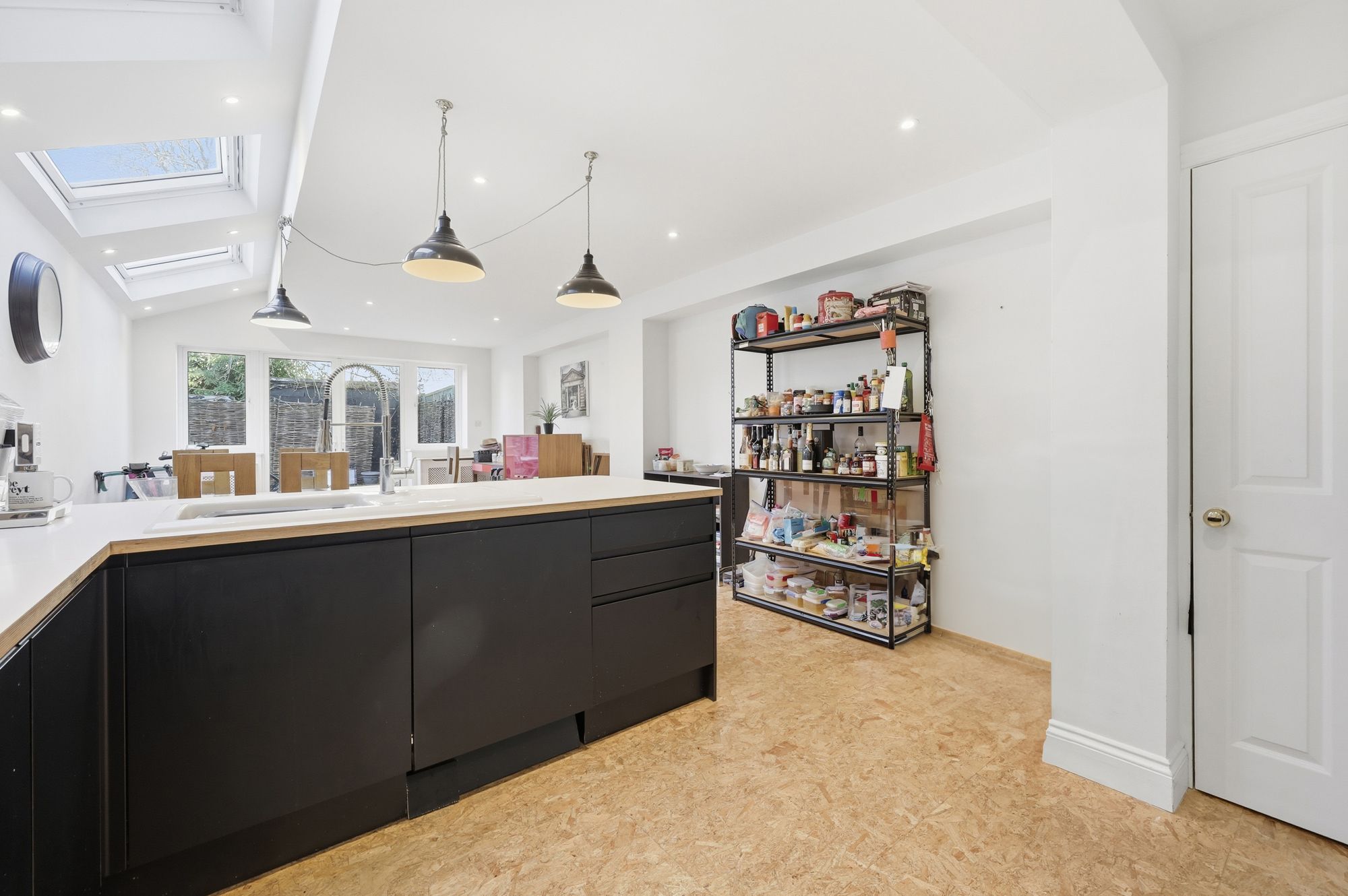 4 bed terraced house for sale in Woodlands Road, London, E17  - Property Image 8