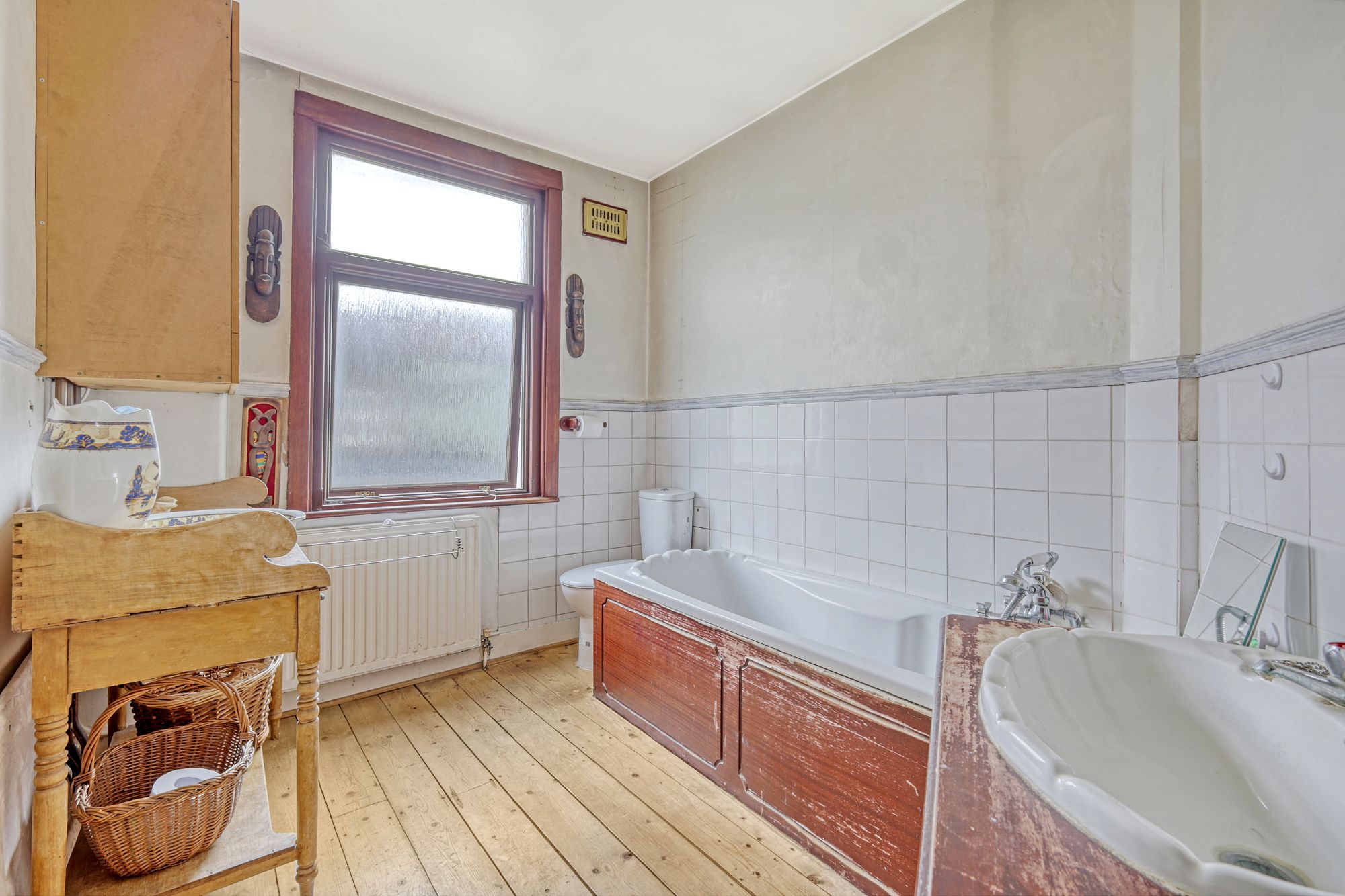 4 bed terraced house for sale in Leslie Road, London, E11  - Property Image 15