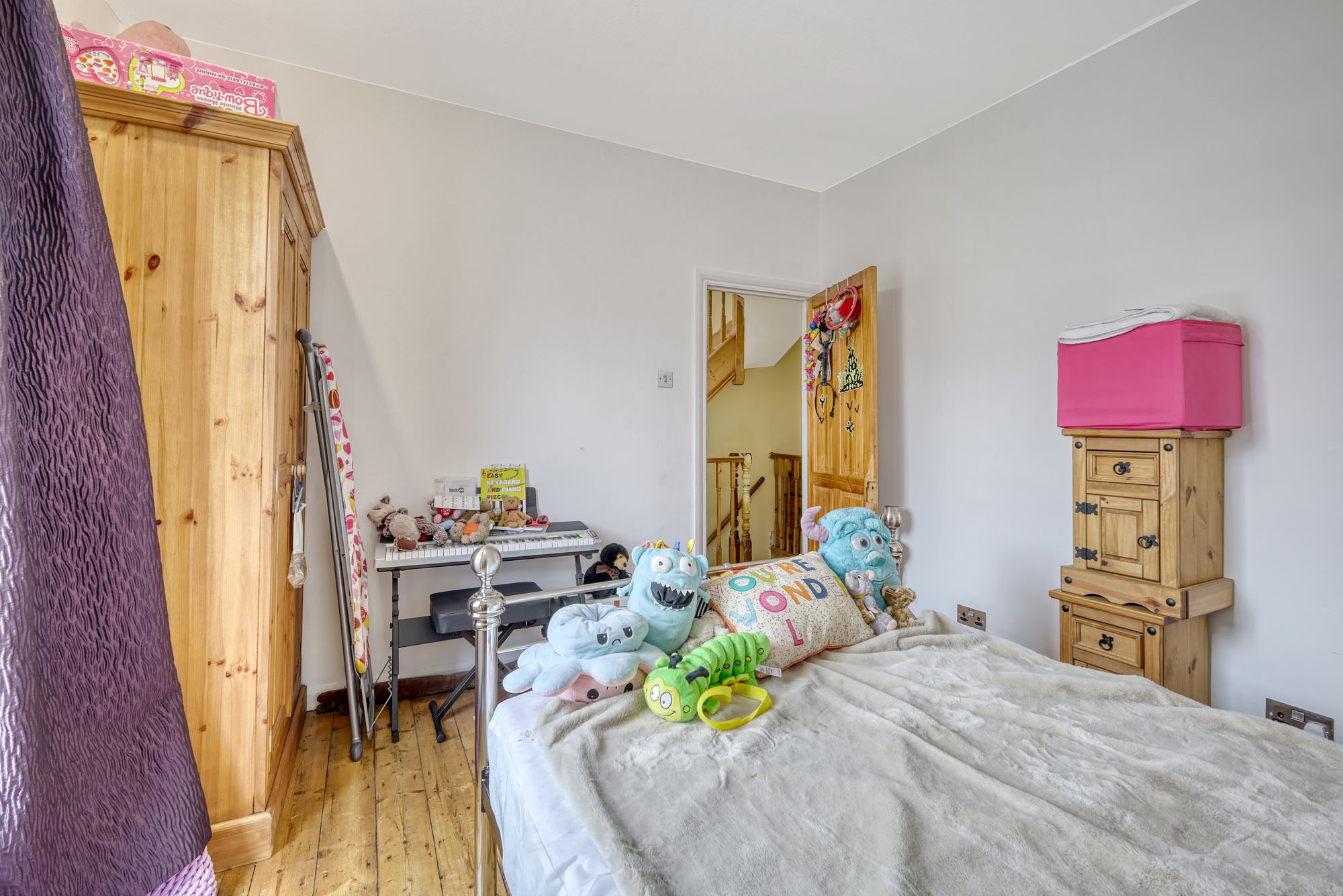 4 bed terraced house for sale in Leslie Road, London, E11 9