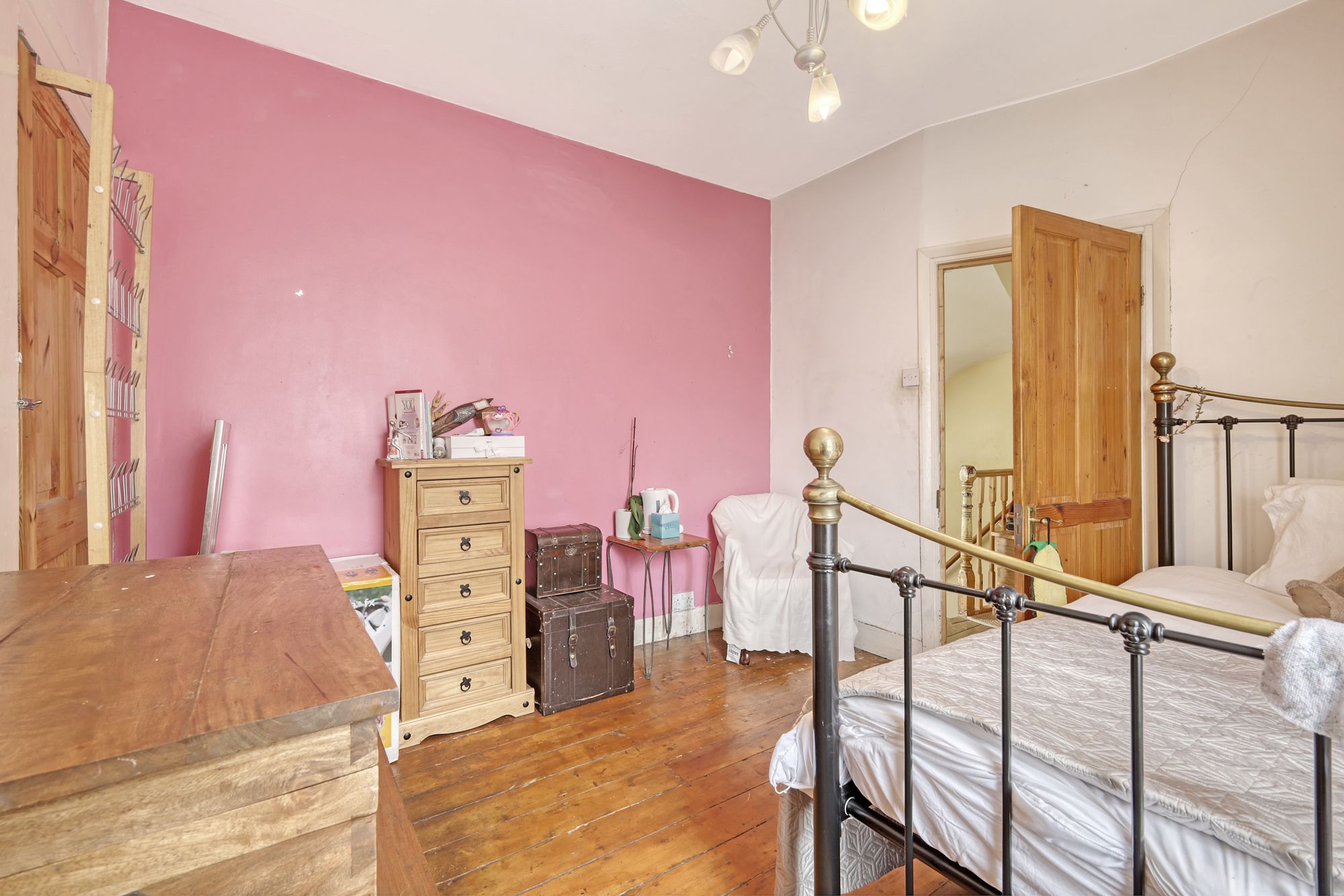 4 bed terraced house for sale in Leslie Road, London, E11  - Property Image 8