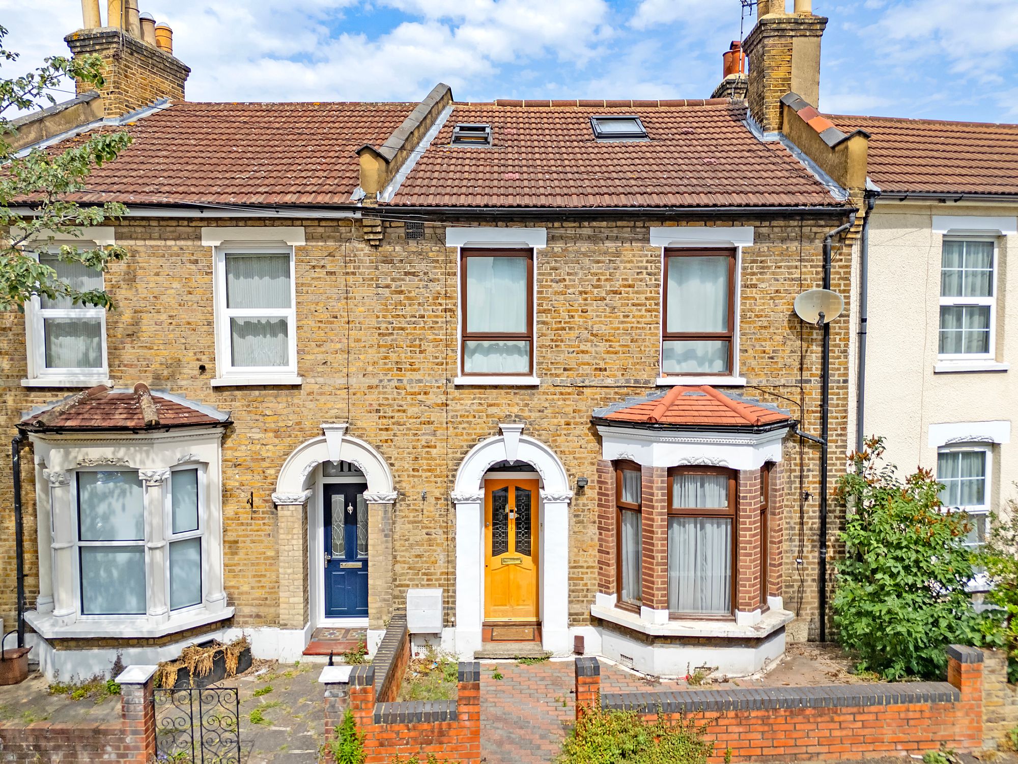 4 bed terraced house for sale in Leslie Road, London, E11 - Property Image 1