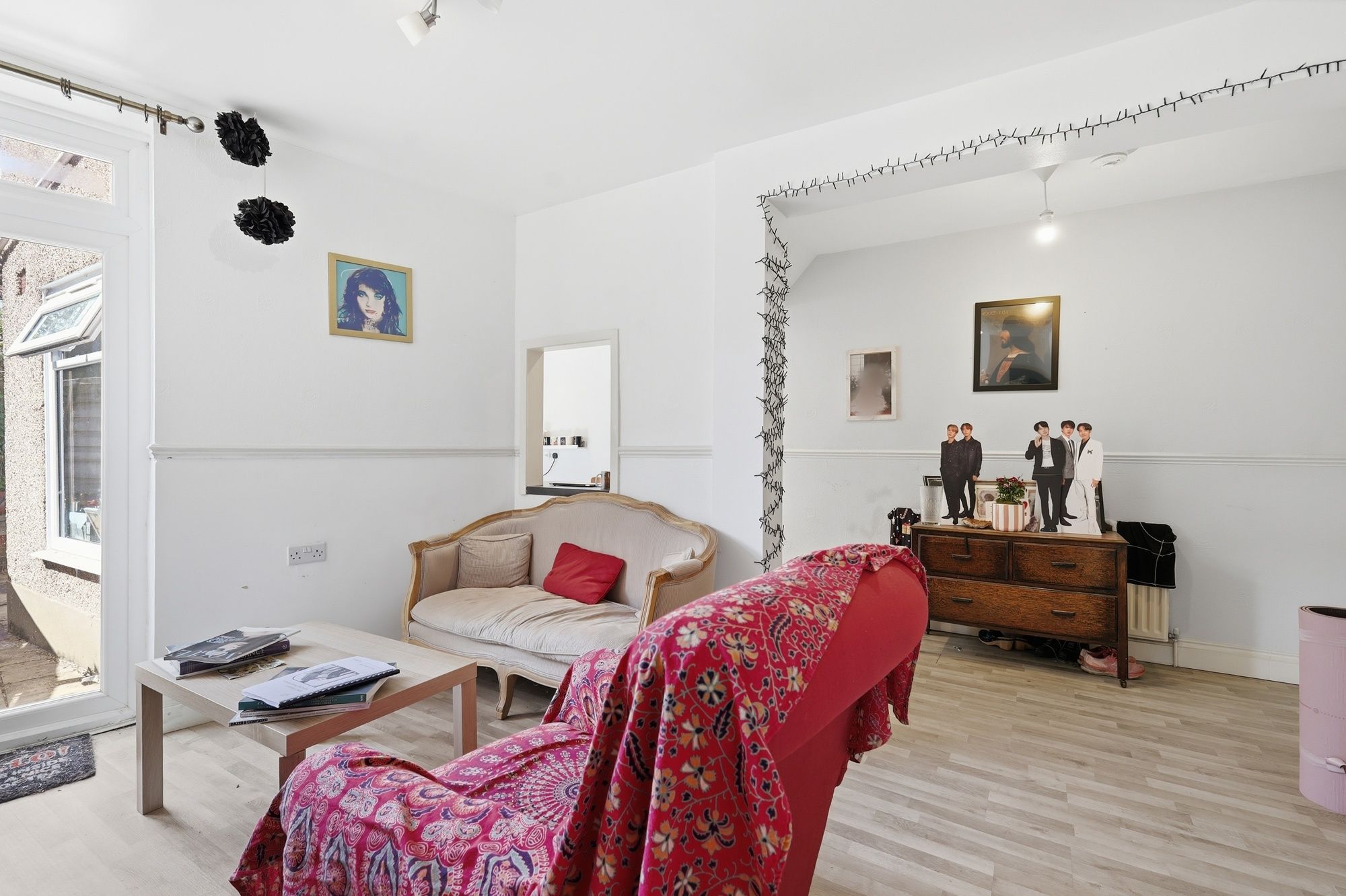 2 bed flat for sale in Shernhall Street, Walthamstow, E17  - Property Image 2