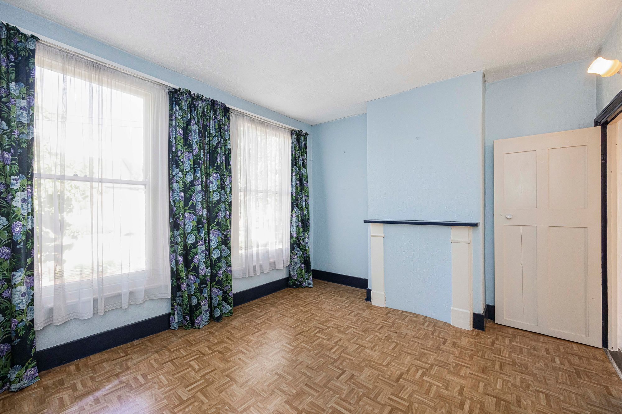 3 bed mid-terraced house for sale in Odessa Road, Forest Gate  - Property Image 11