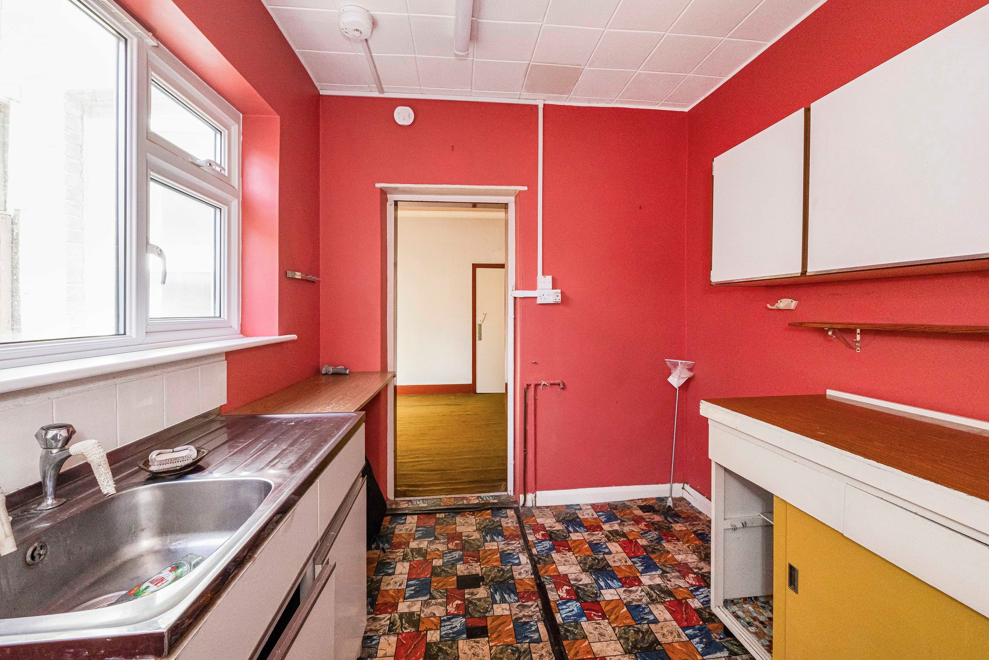 3 bed mid-terraced house for sale in Odessa Road, Forest Gate 2