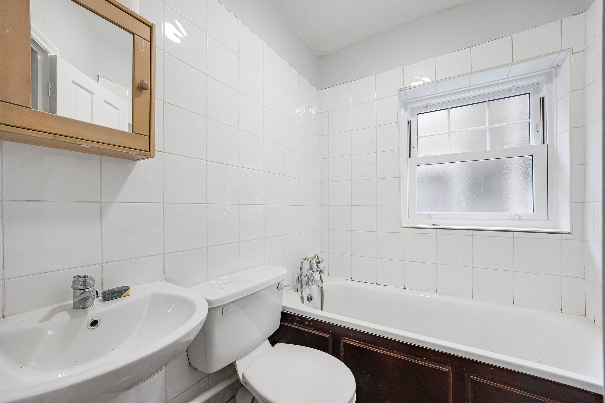 2 bed for sale in Morley Road, Leyton, E10 8