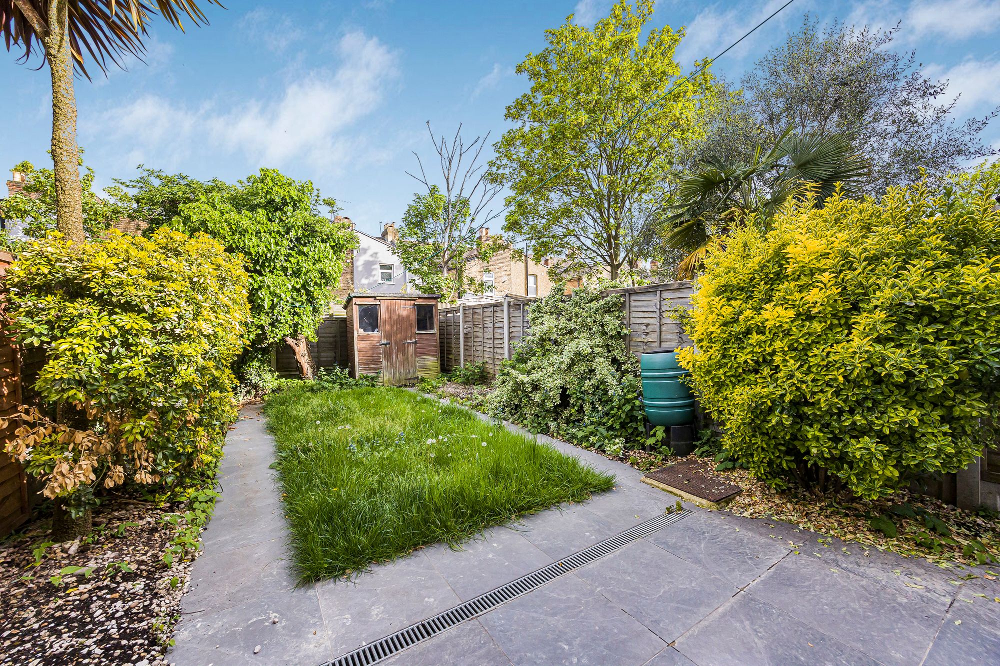 2 bed to rent in Morley Road, Leyton, E10 10