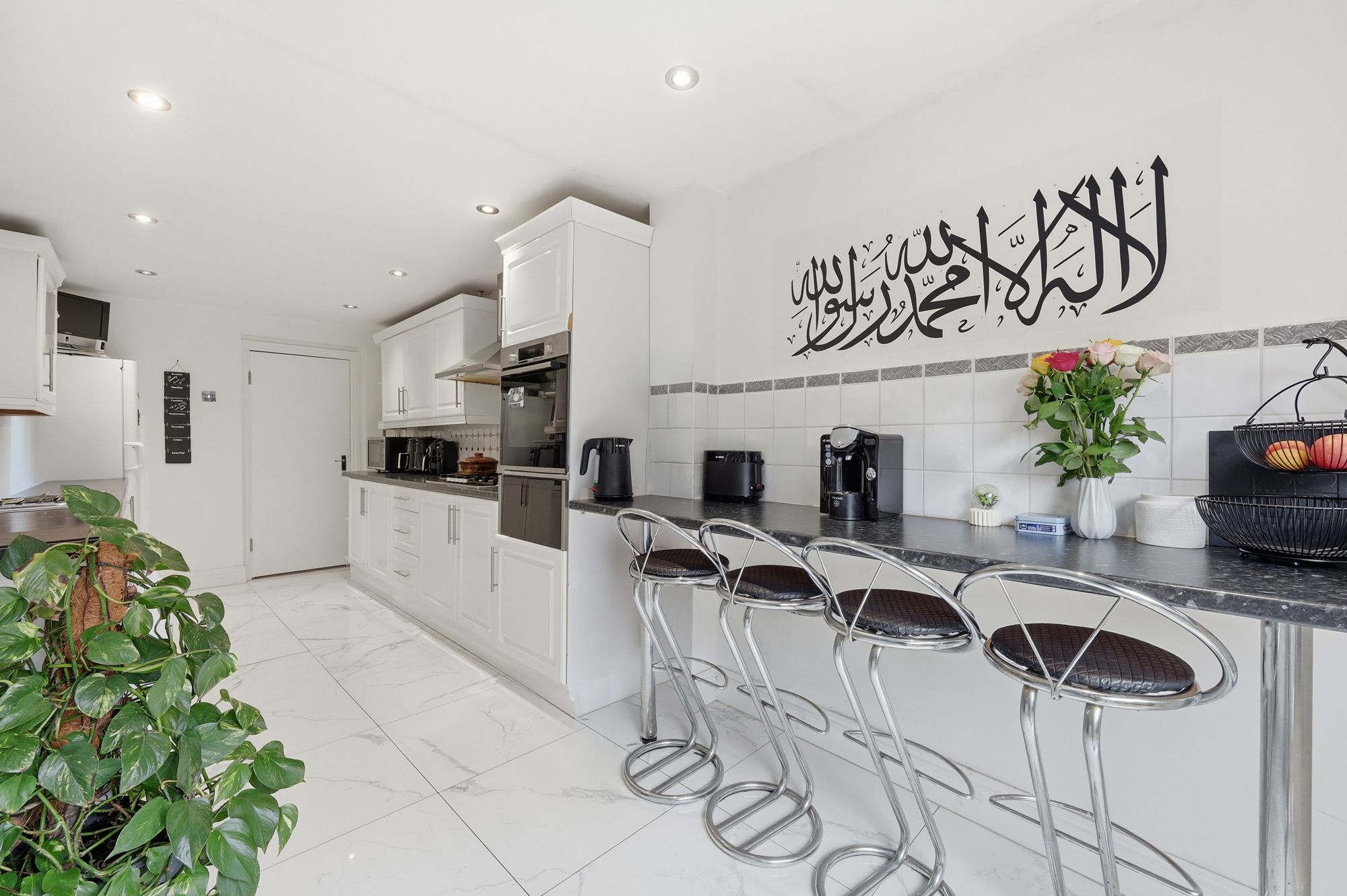 6 bed mid-terraced house for sale in Capworth Street, Leyton, E10  - Property Image 8