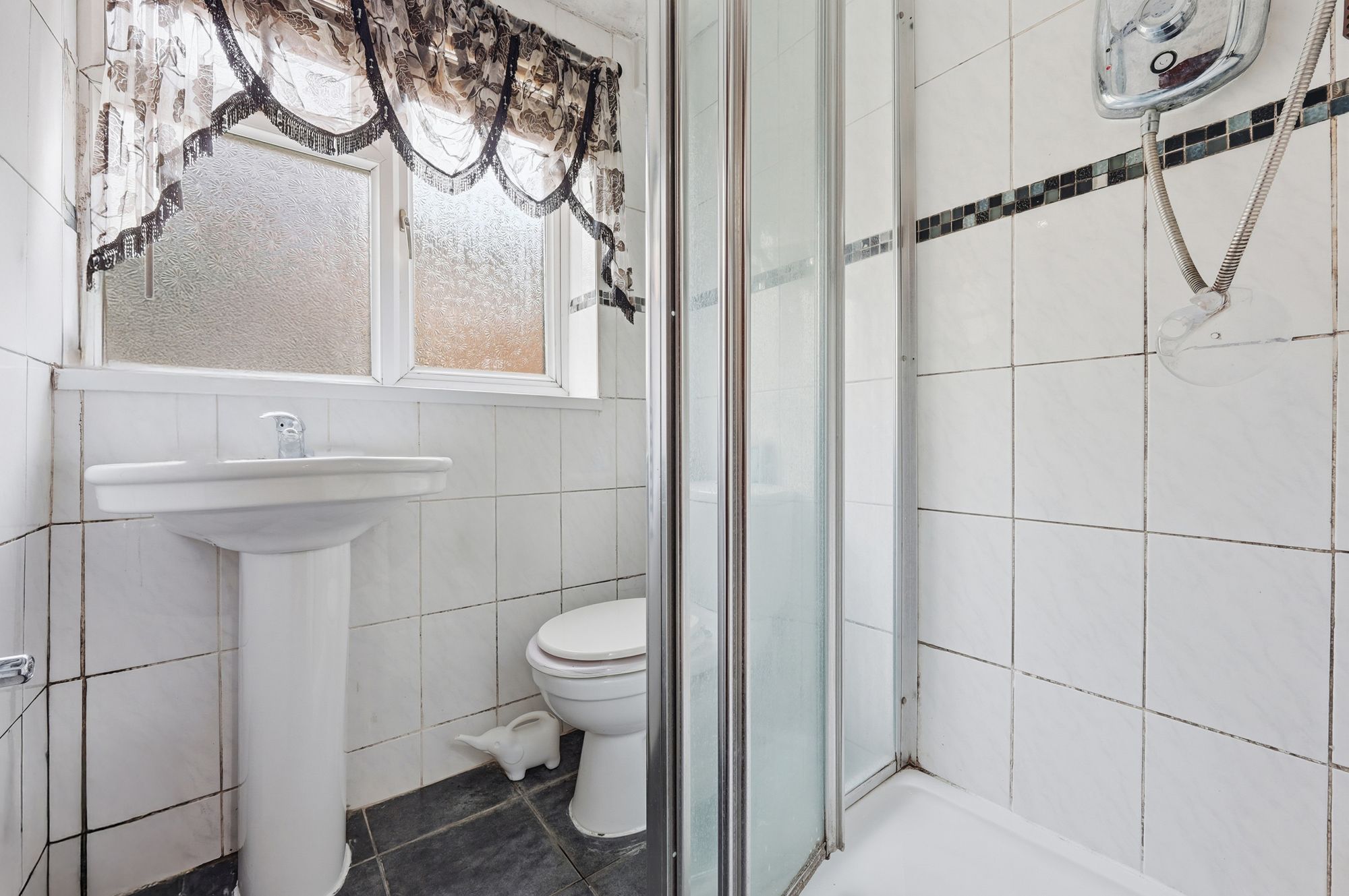 6 bed mid-terraced house for sale in Capworth Street, Leyton, E10  - Property Image 10