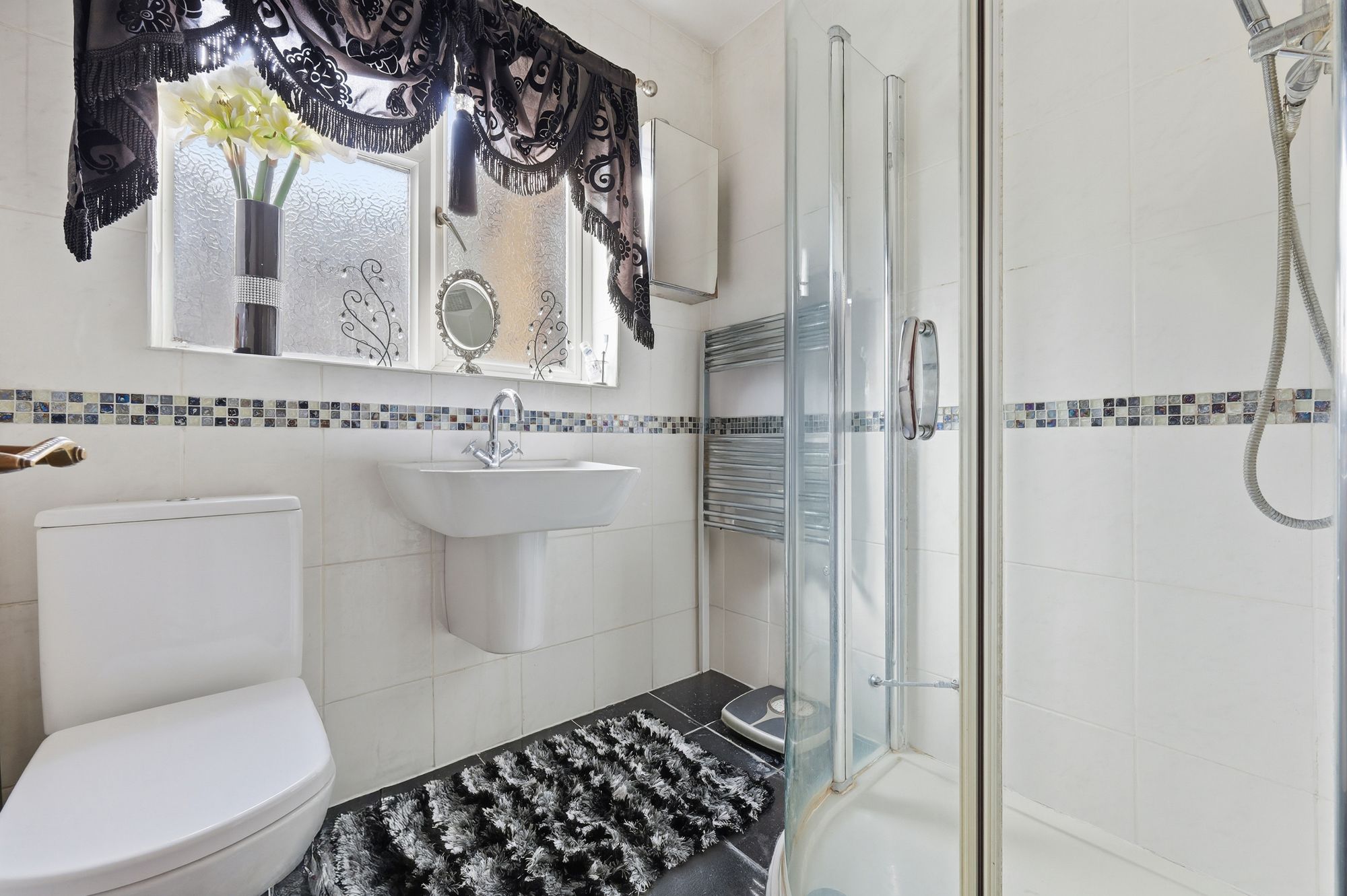 6 bed mid-terraced house for sale in Capworth Street, Leyton, E10  - Property Image 11