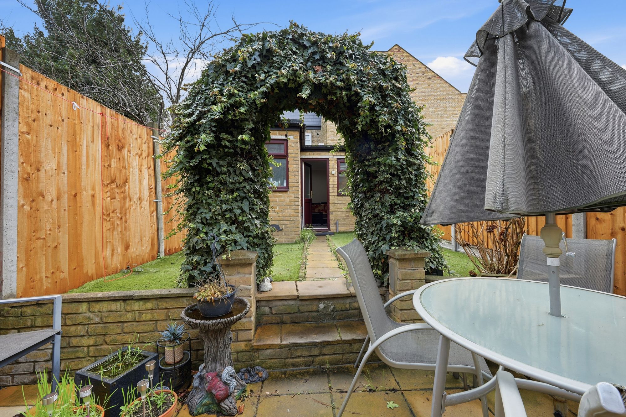 6 bed mid-terraced house for sale in Capworth Street, Leyton, E10  - Property Image 21