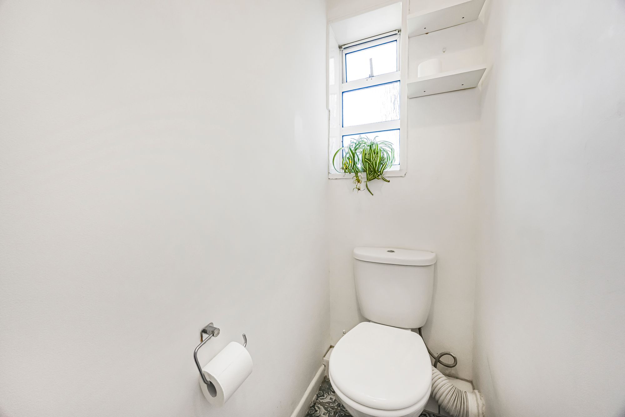 2 bed flat for sale in Beaumont House, Lake Road, Leyton, E10 10