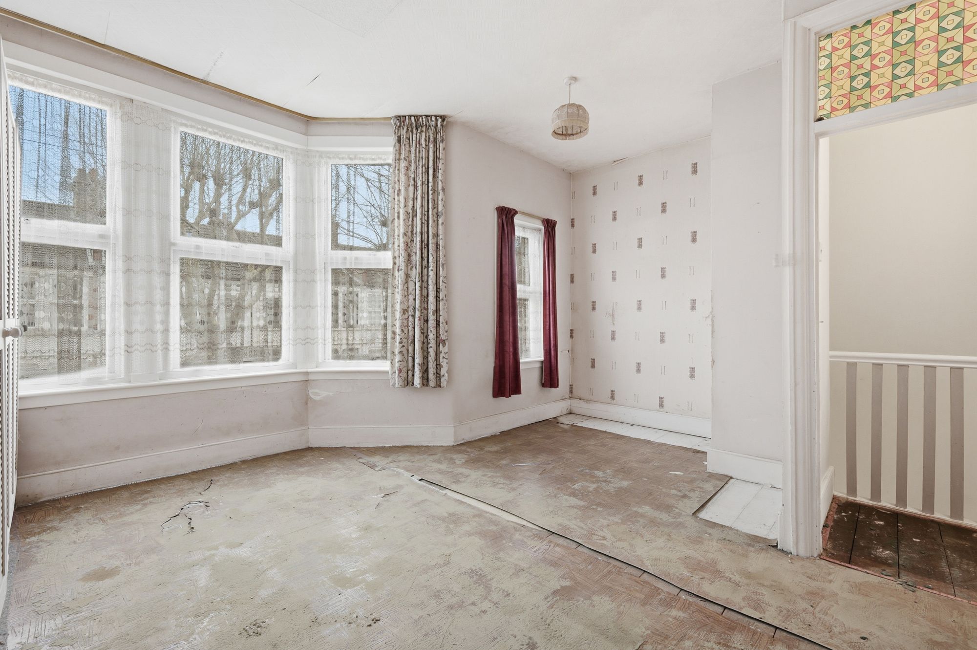 3 bed mid-terraced house for sale in Montpelier Gardens, London, E6  - Property Image 18