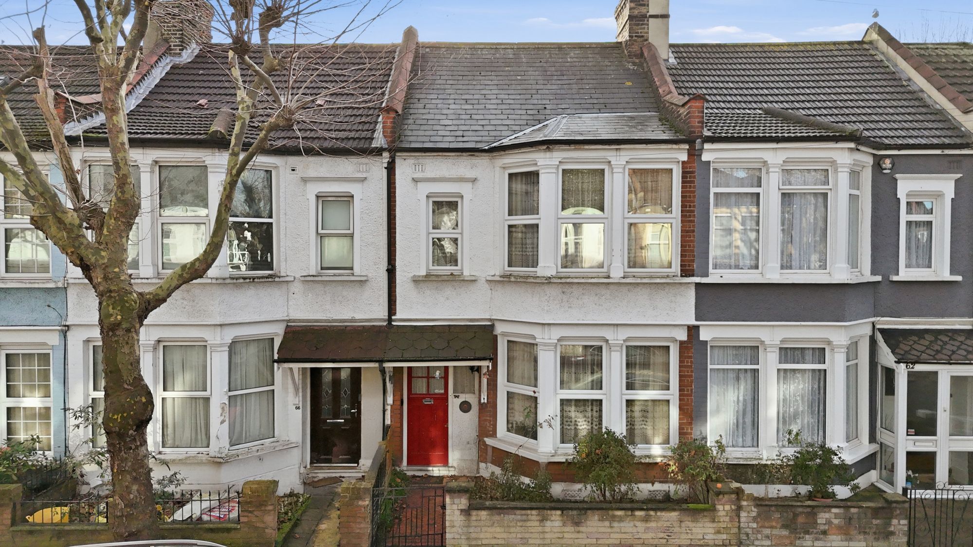 3 bed mid-terraced house for sale in Montpelier Gardens, London, E6  - Property Image 1