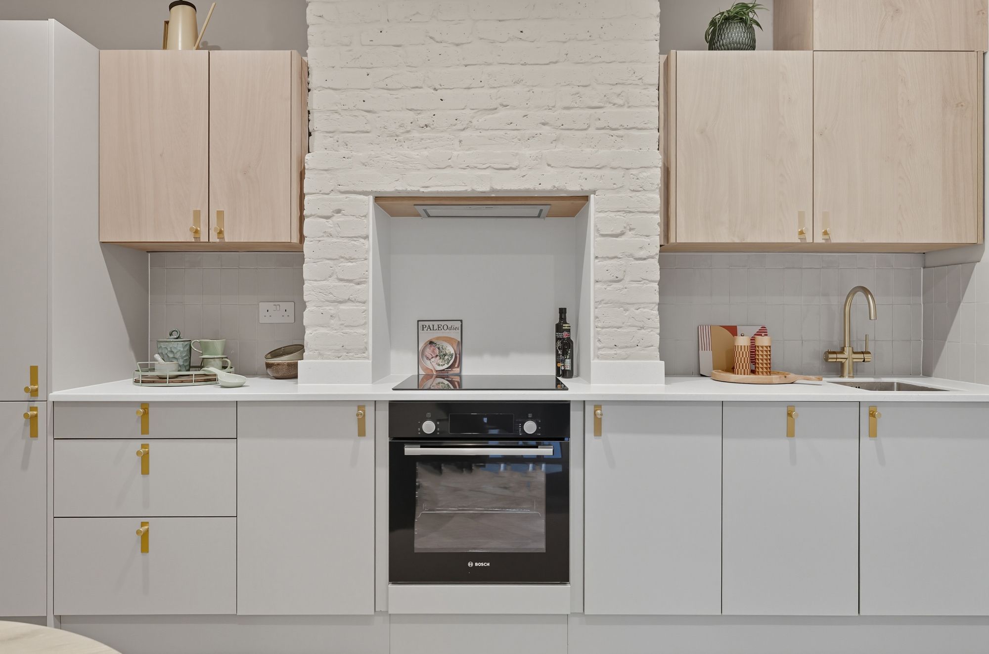 2 bed ground floor flat for sale in Brunswick Road Leyton, E10 10