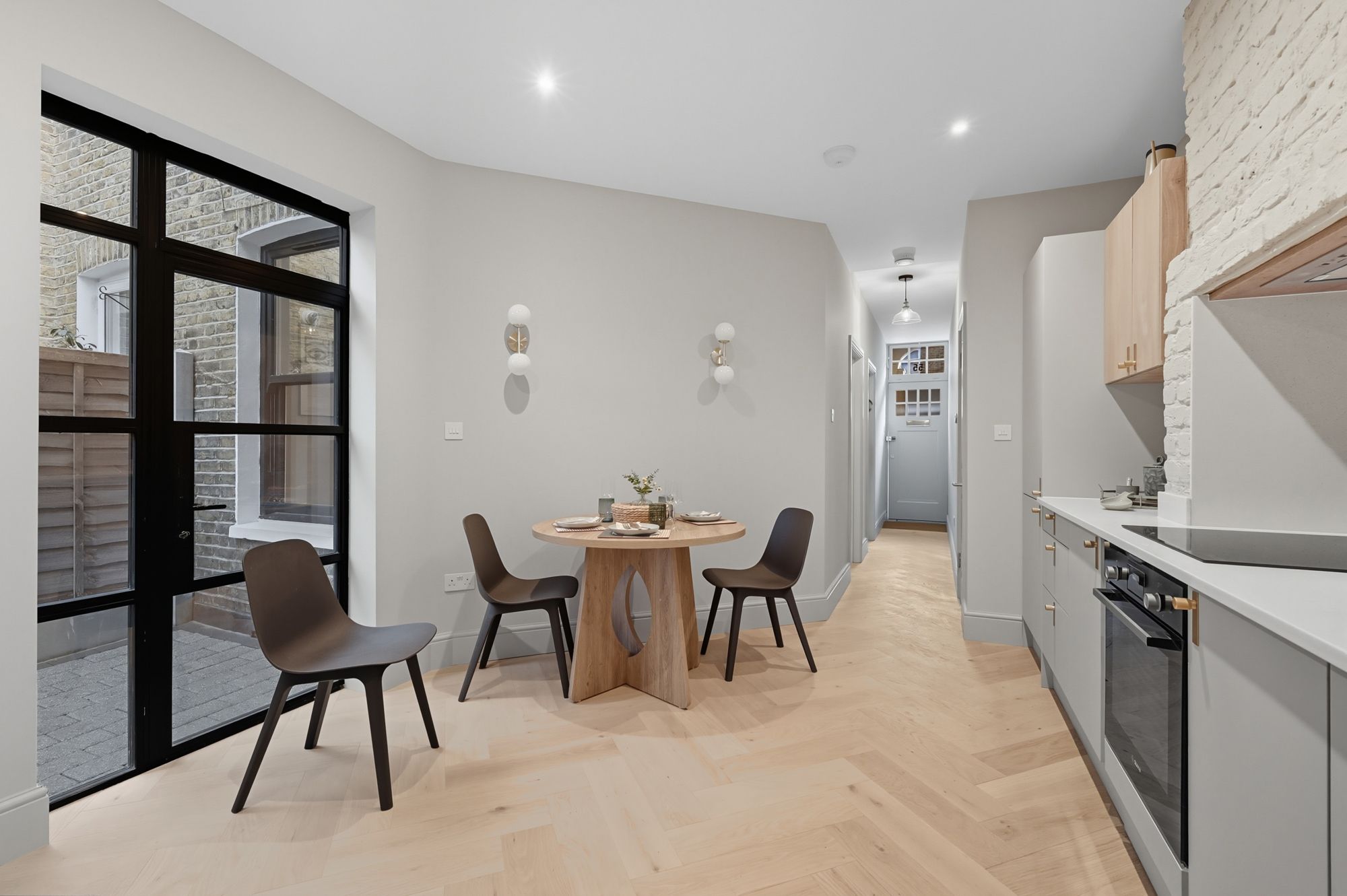 2 bed ground floor flat for sale in Brunswick Road Leyton, E10 12